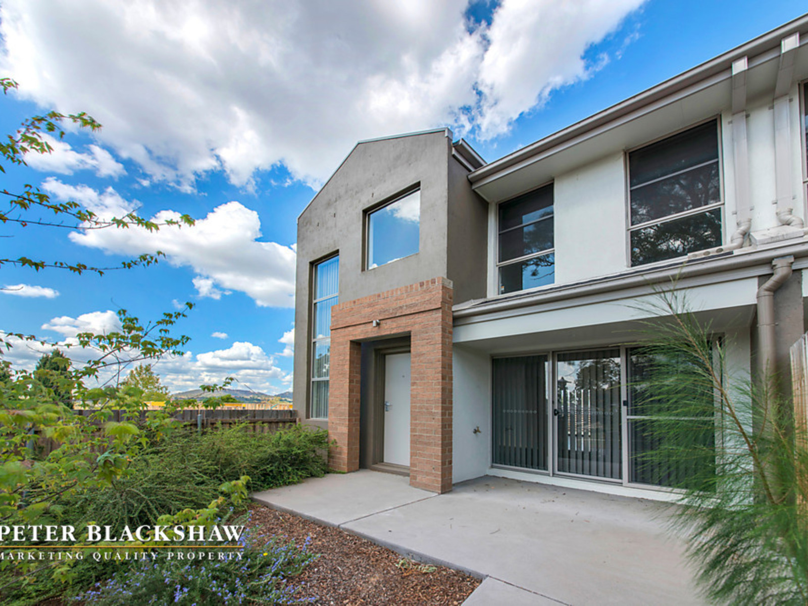 4/102 Eggleston Crescent, CHIFLEY ACT 2606, Chifley - Thumbnail 2