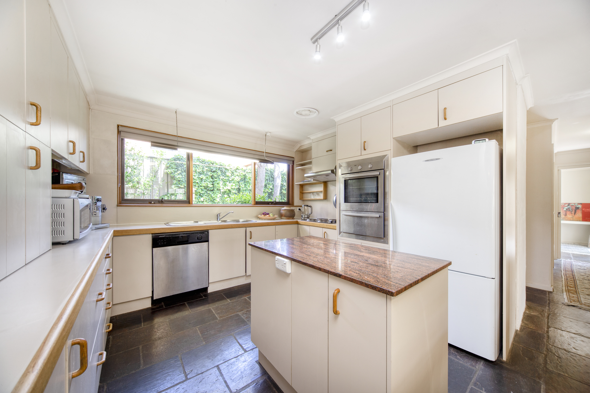 38 McKail Crescent, STIRLING ACT 2611, Stirling - Thumbnail 3