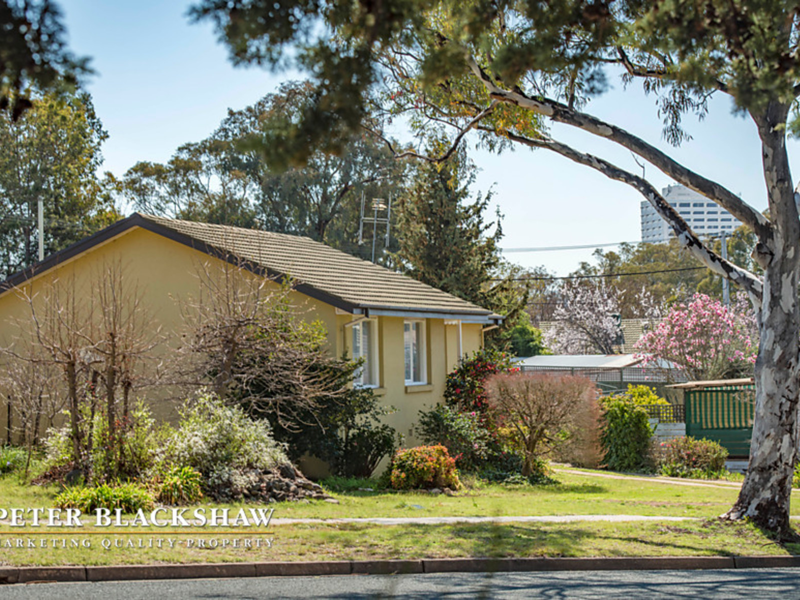 125 Eggleston Crescent, CHIFLEY ACT 2606, Chifley - Thumbnail 2