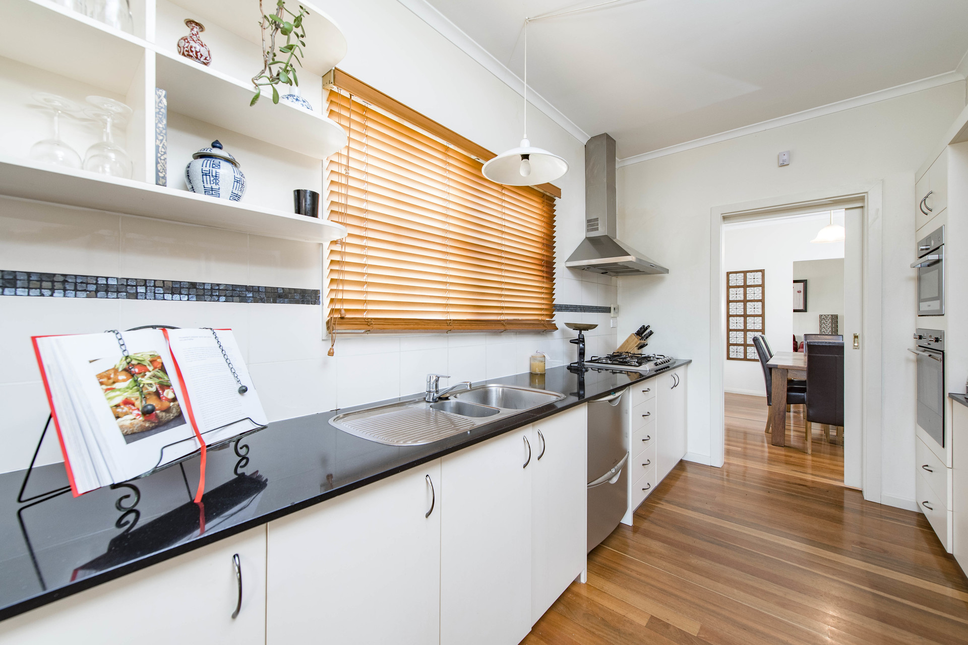 32 Barrallier Street, GRIFFITH ACT 2603, Griffith - Thumbnail 3