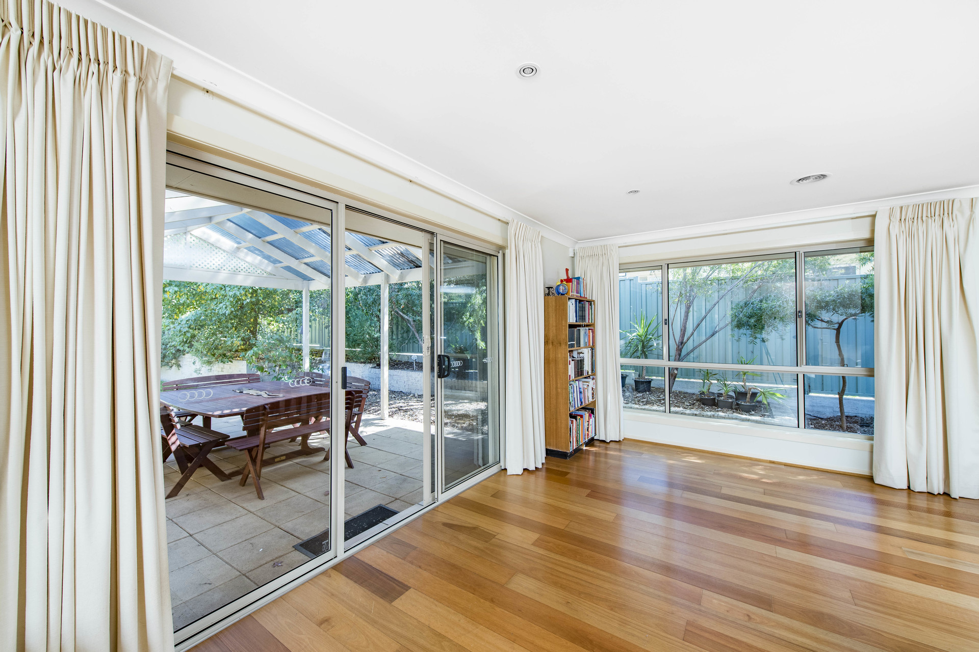 96 Walker Crescent, NARRABUNDAH ACT 2604, Narrabundah - Thumbnail 8