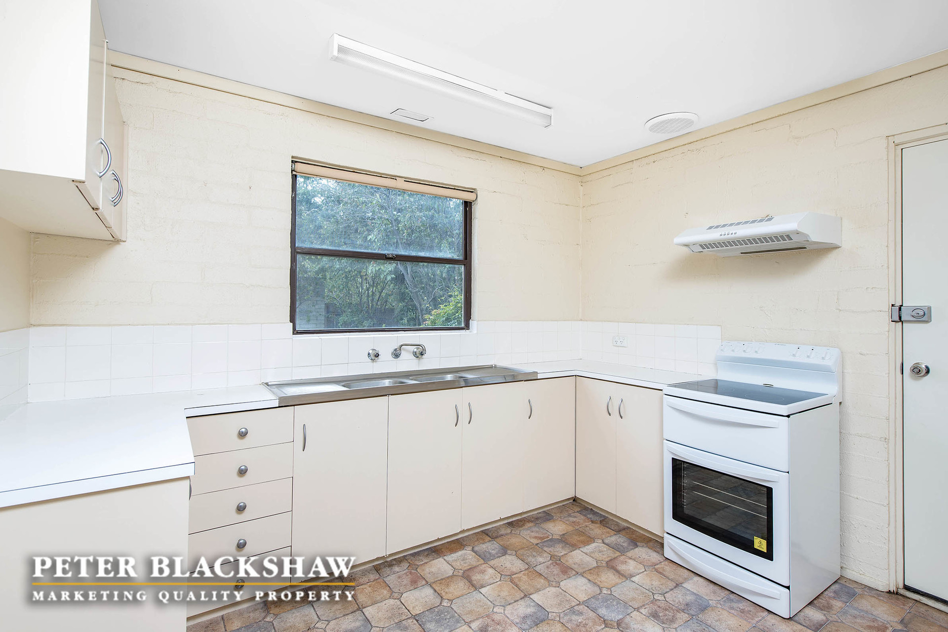 15 Cosgrove Street, CURTIN ACT 2605, Curtin - Thumbnail 5