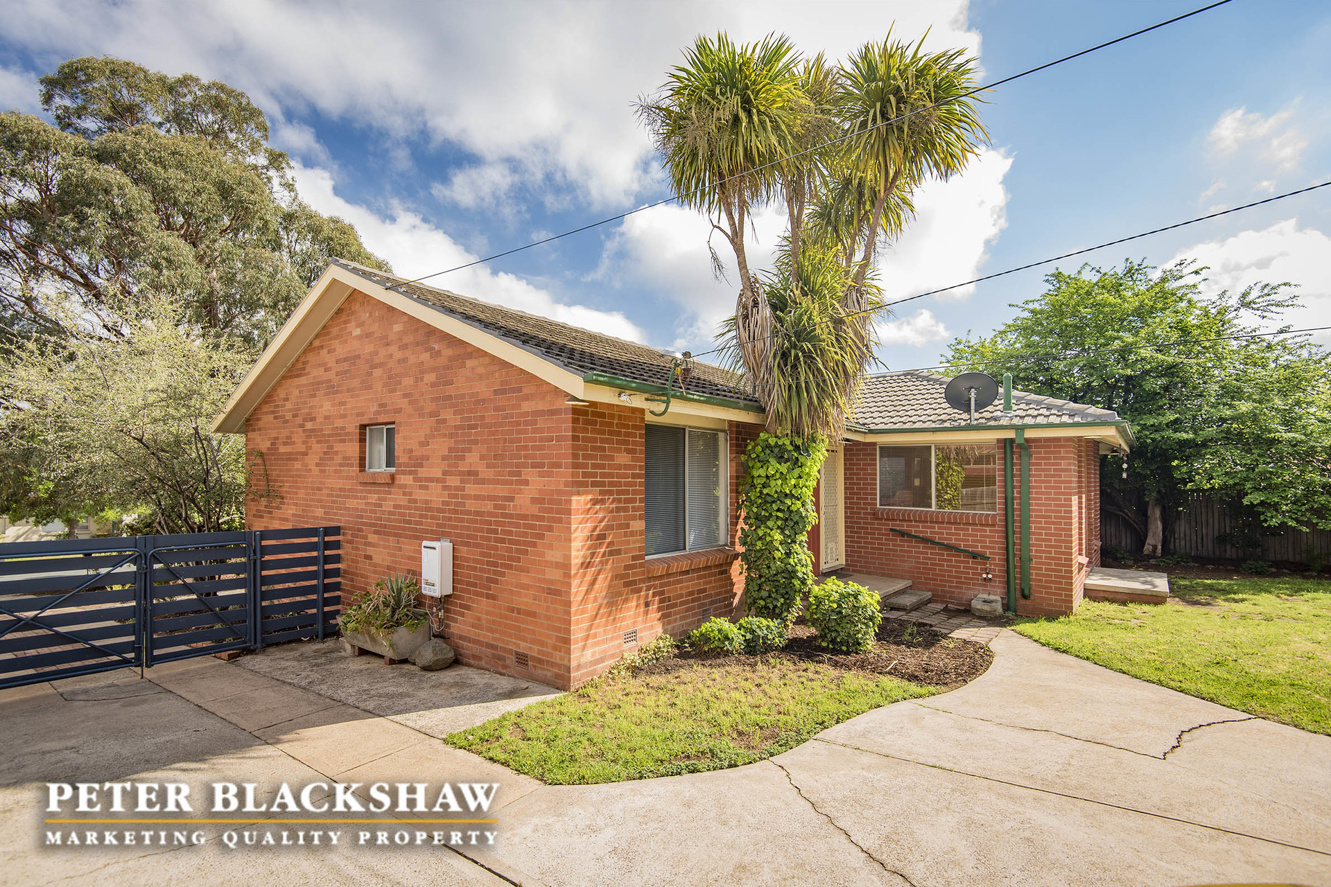 8 Pollock Street, CHIFLEY ACT 2606, Chifley - Thumbnail 2