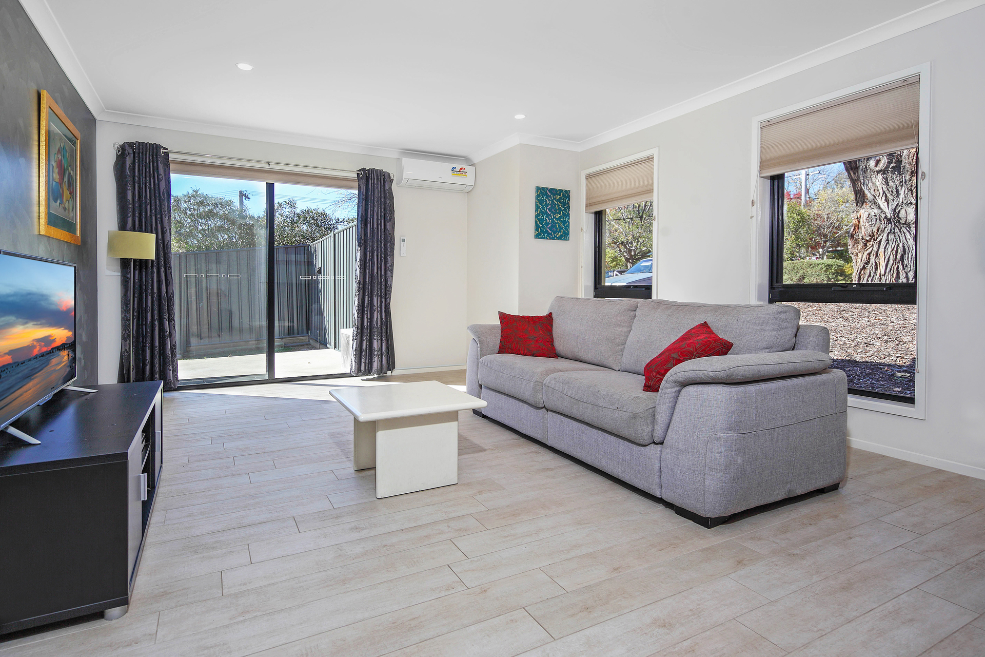 42 Robertson Street, CURTIN ACT 2605, Curtin - Thumbnail 2