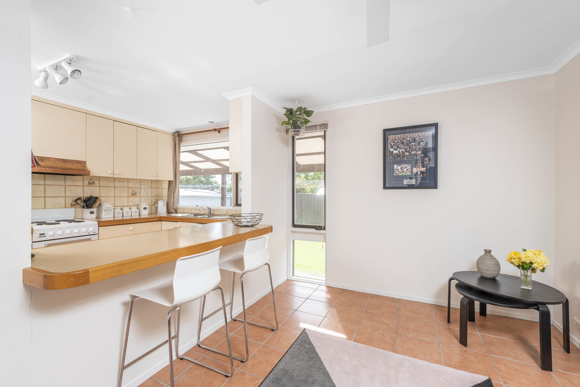 88 Namatjira Drive, STIRLING ACT 2611, Stirling - Thumbnail 2