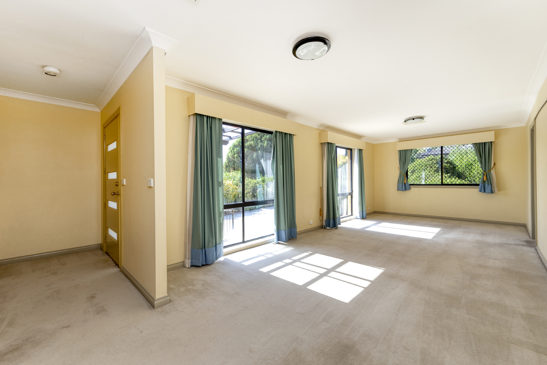 74 Morgan Crescent, CURTIN ACT 2605, Curtin - Thumbnail 3