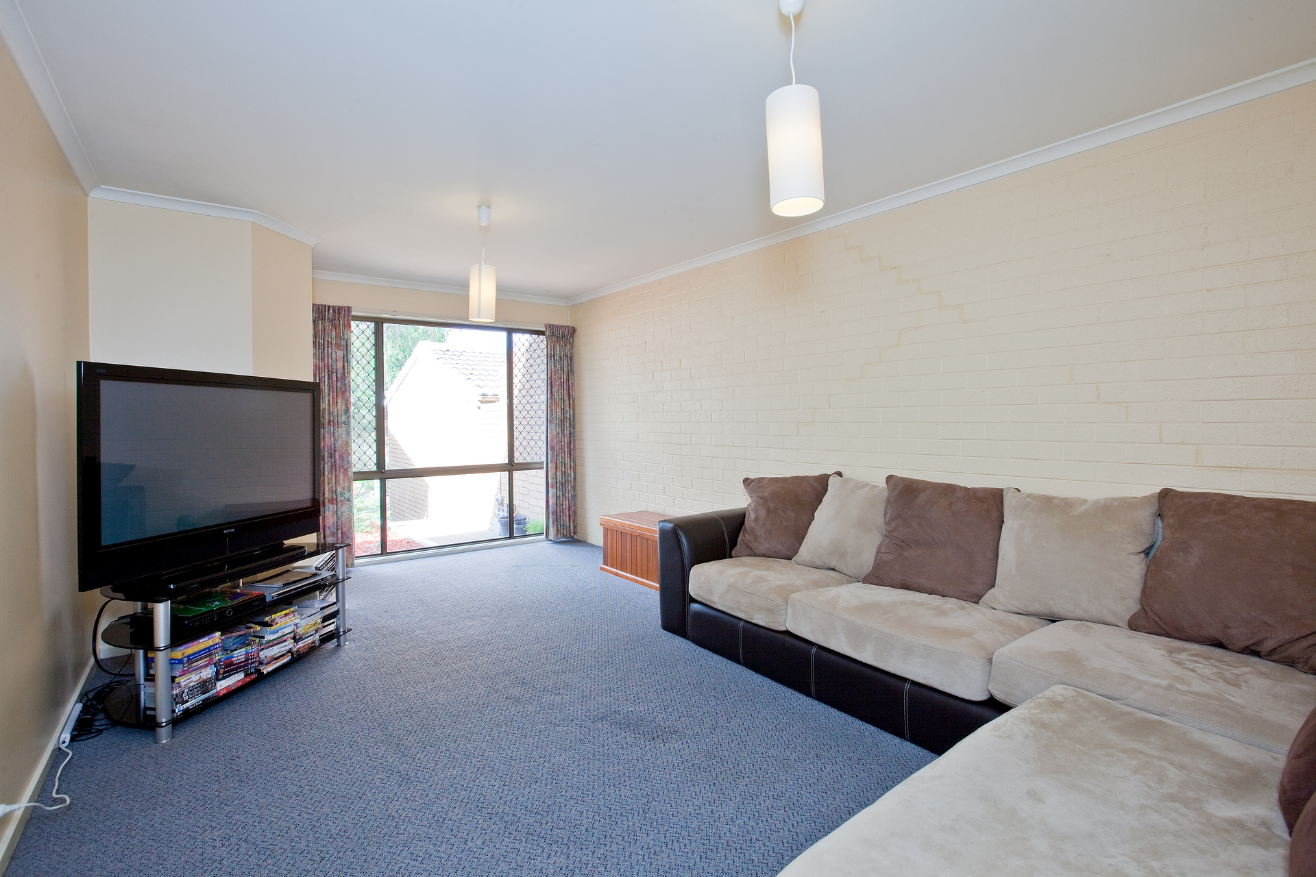 12 Pigdon Place, BELCONNEN ACT 2617, Belconnen - Thumbnail 2