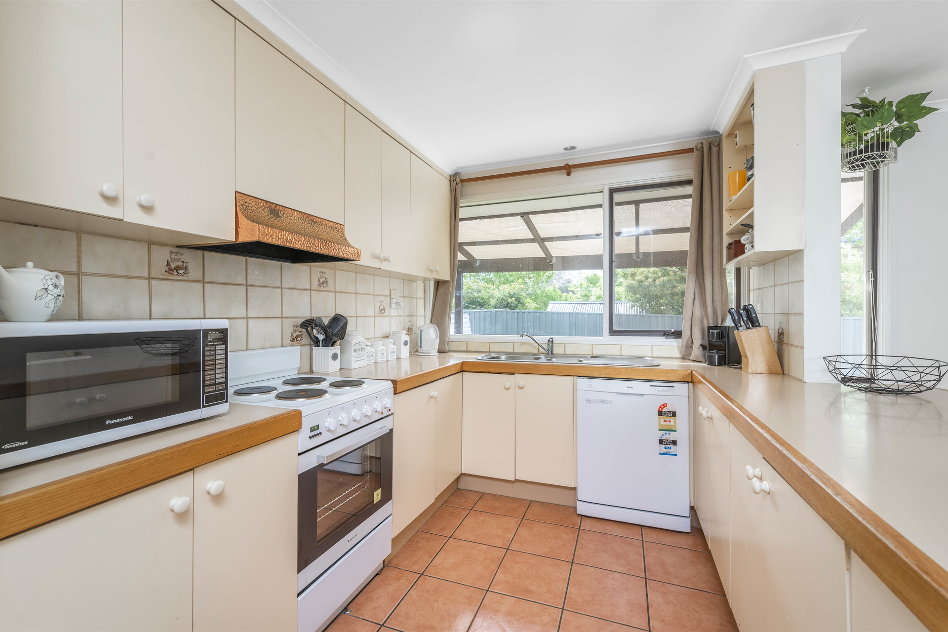 88 Namatjira Drive, STIRLING ACT 2611, Stirling - Thumbnail 7