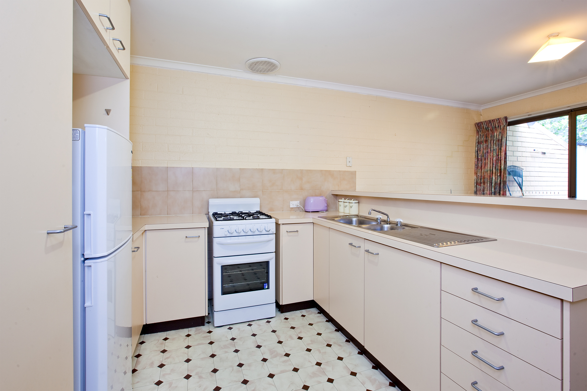 12 Pigdon Place, BELCONNEN ACT 2617, Belconnen - Thumbnail 3