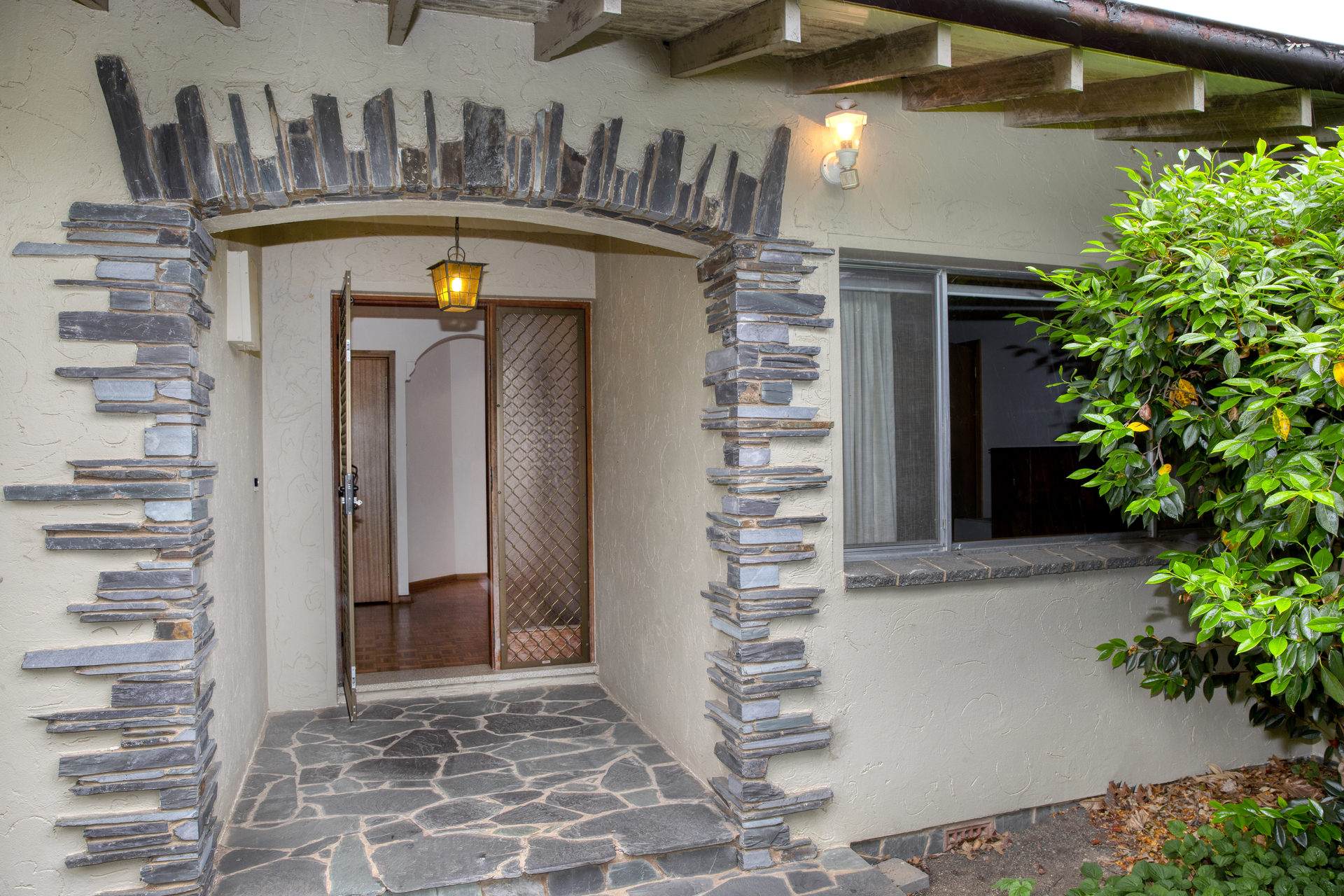 93 Schlich Street, YARRALUMLA ACT 2600, Yarralumla - Thumbnail 2