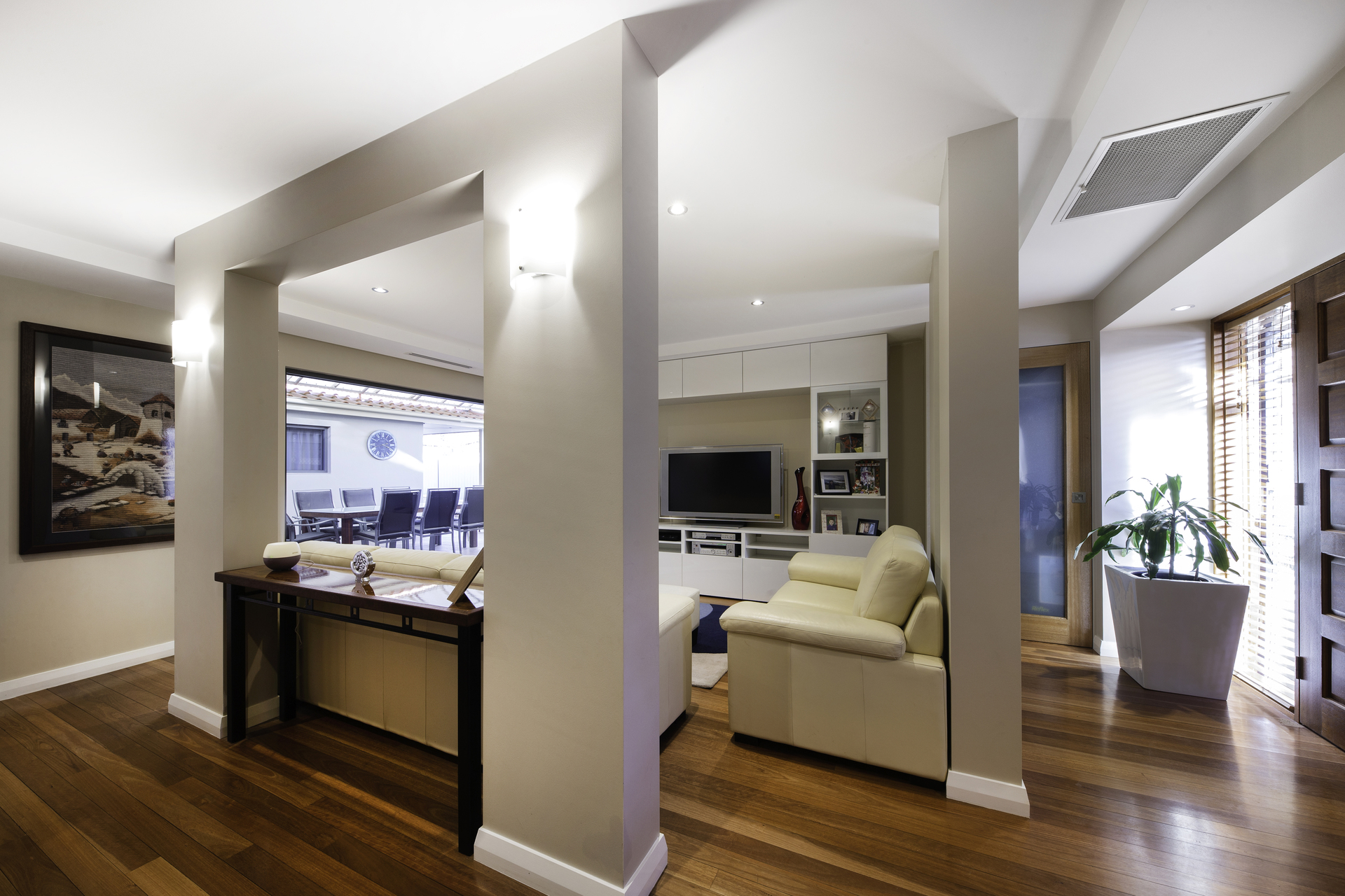 14 Throssell Street, CURTIN ACT 2605, Curtin - Thumbnail 3