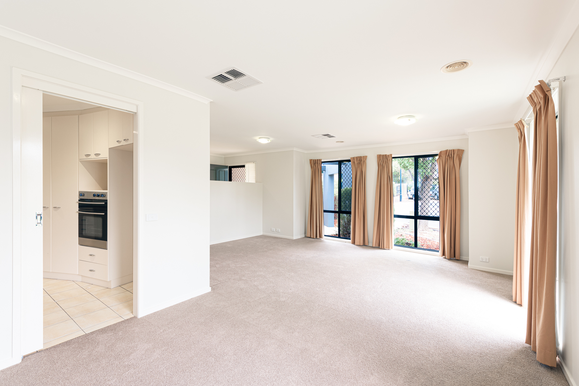 5/121 Streeton Drive, STIRLING ACT 2611, Stirling - Thumbnail 6