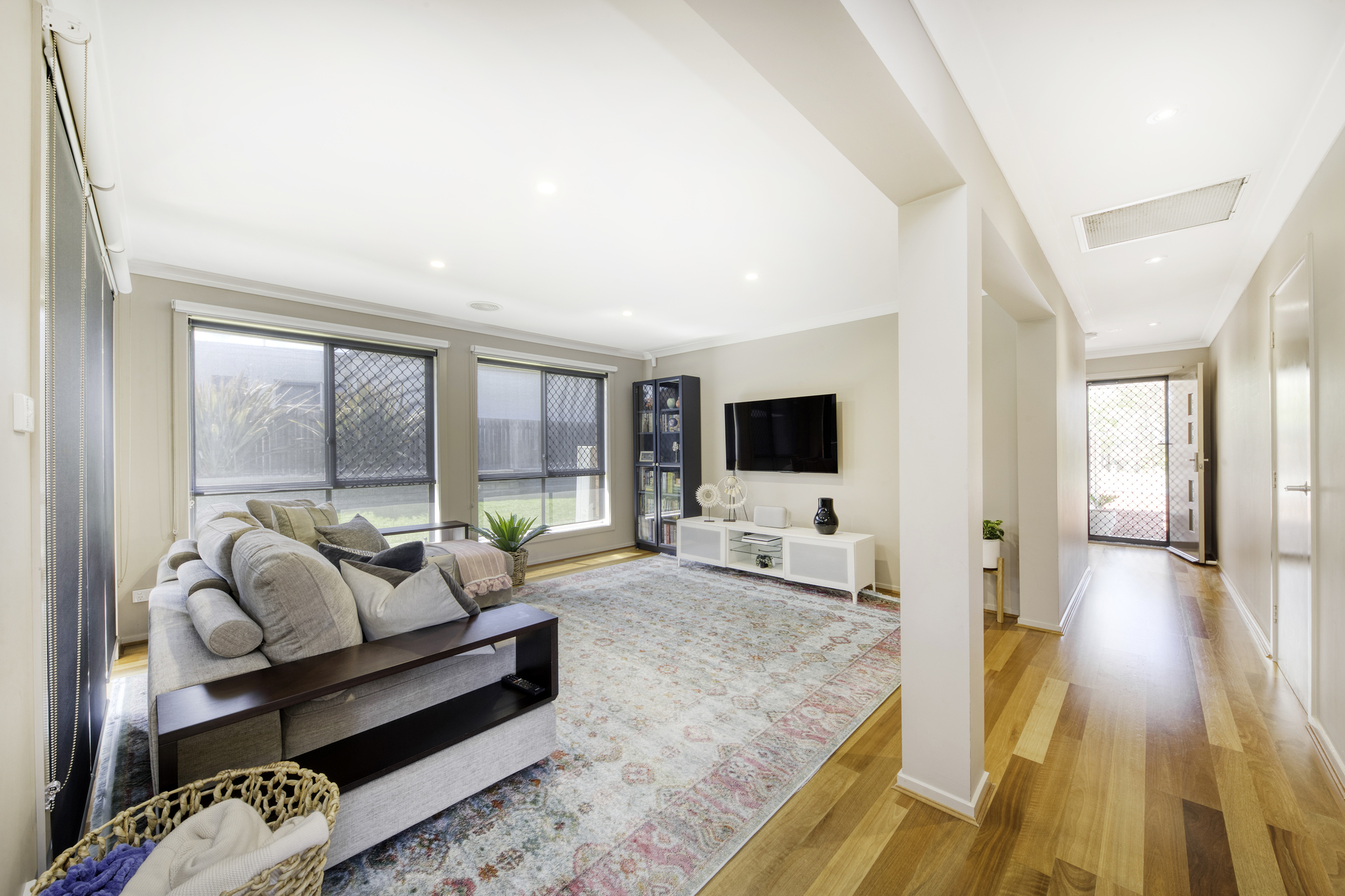 17 Jean Macnamara Street, MACGREGOR ACT 2615, Macgregor - Thumbnail 4