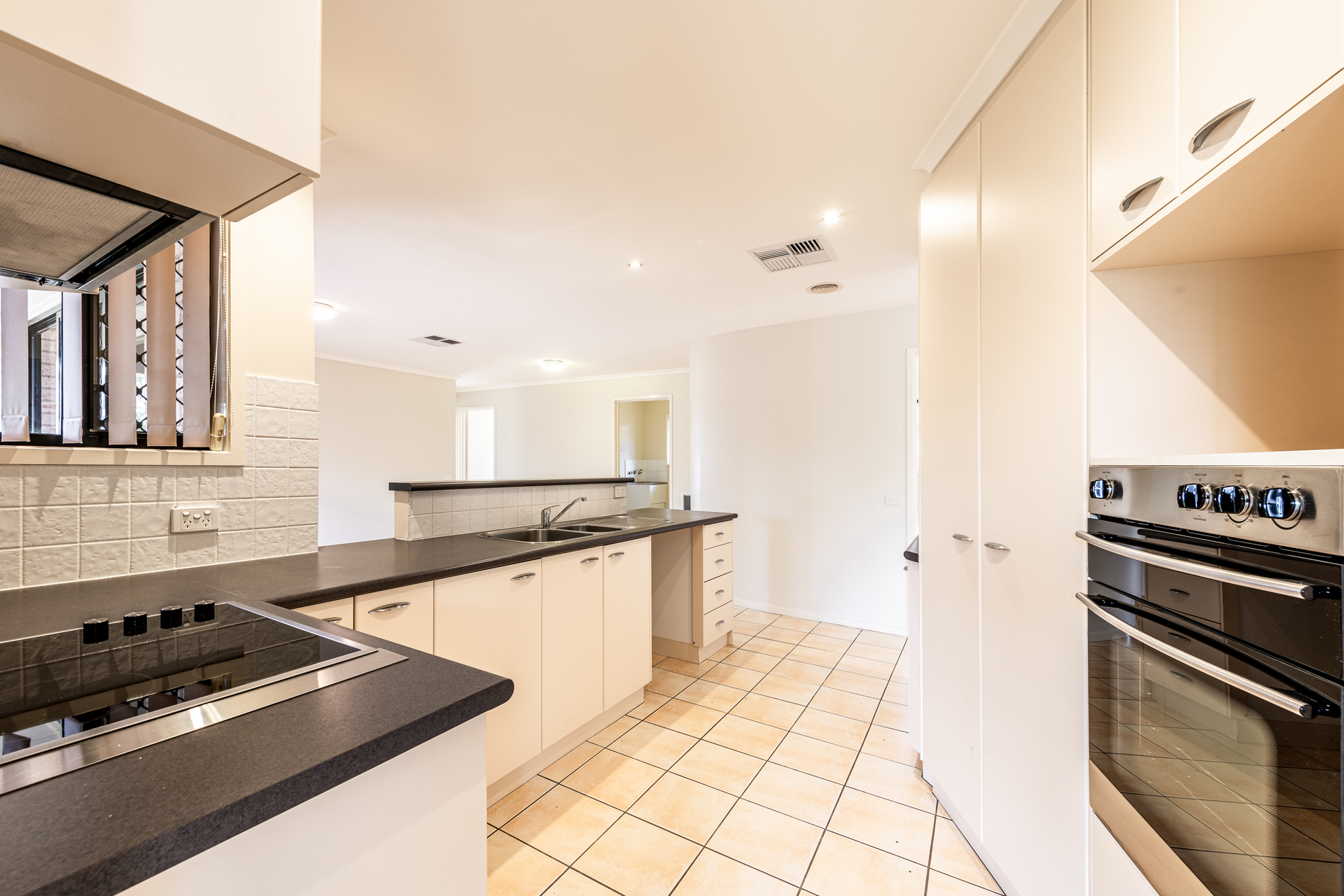 5/121 Streeton Drive, STIRLING ACT 2611, Stirling - Thumbnail 5
