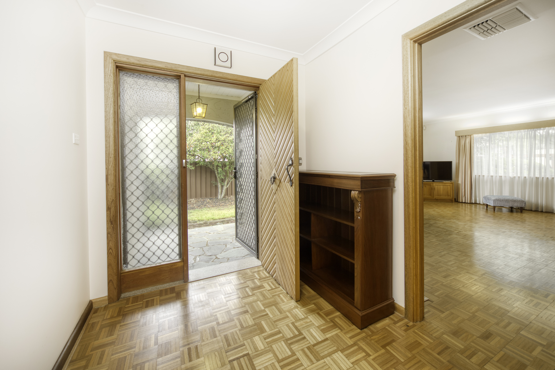 93 Schlich Street, YARRALUMLA ACT 2600, Yarralumla - Thumbnail 8