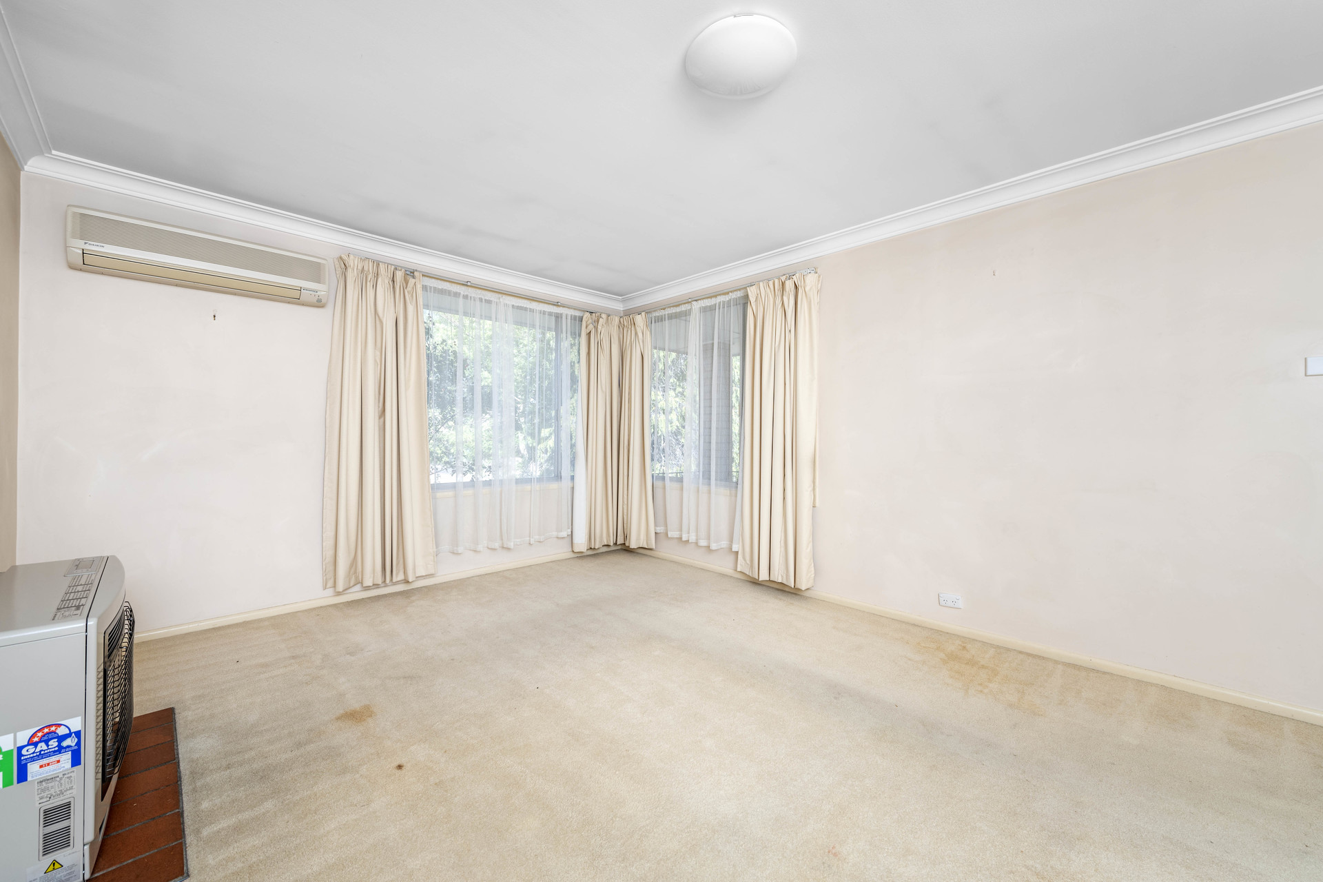 41 Charteris Crescent, CHIFLEY ACT 2606, Chifley - Thumbnail 4