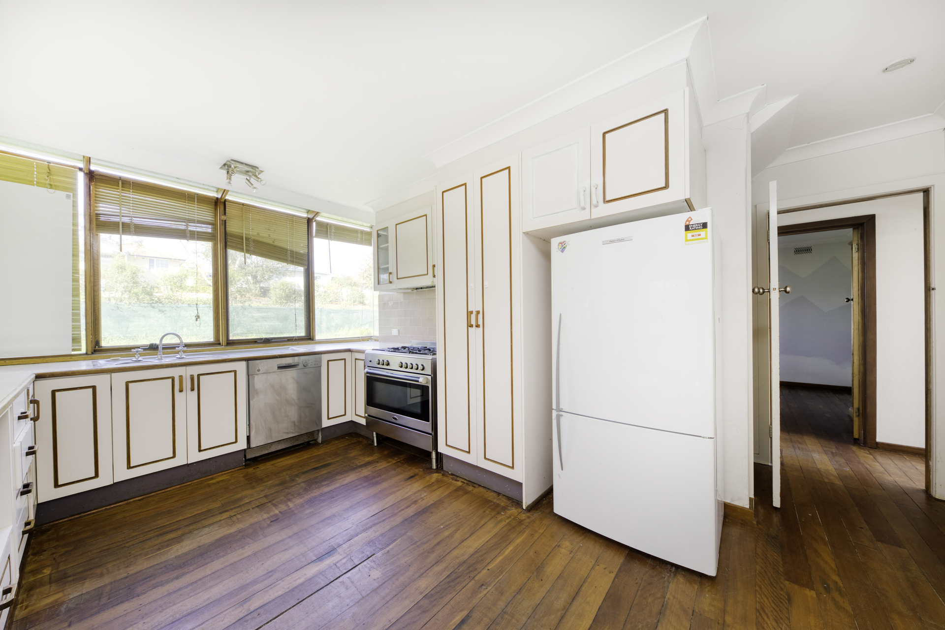 59 Hopetoun Circuit, YARRALUMLA ACT 2600, Yarralumla - Thumbnail 6