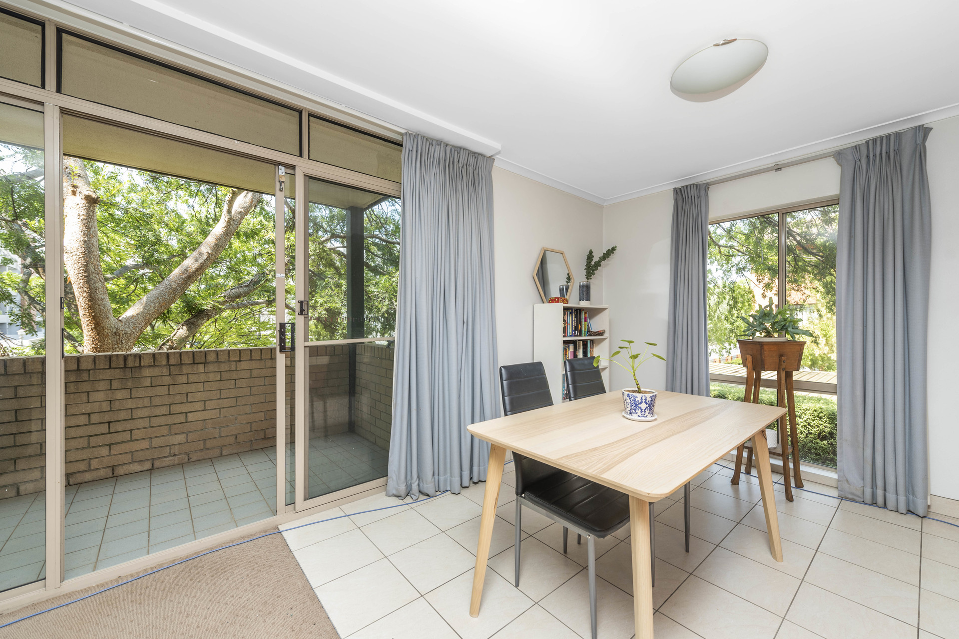 62/18 Leichhardt Street, GRIFFITH ACT 2603, Griffith - Thumbnail 2