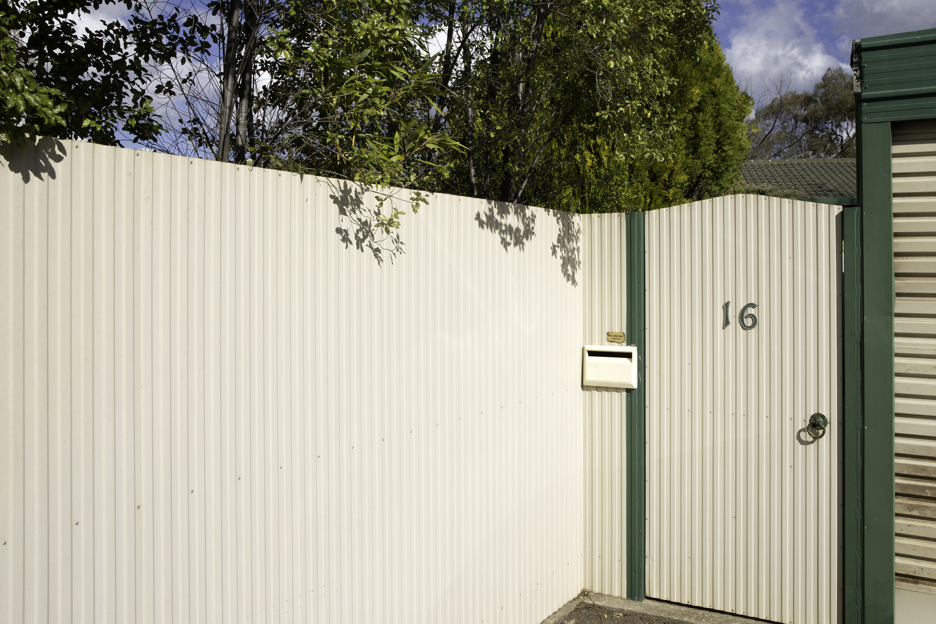 16 McLean Place, CURTIN ACT 2605, Curtin - Thumbnail 2