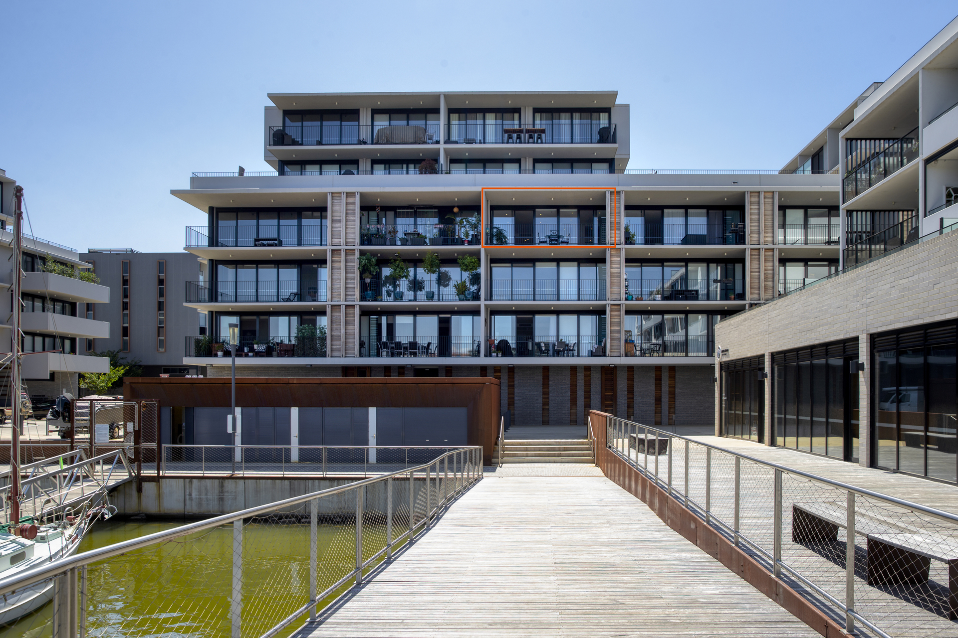 18/10 Trevillian Quay, KINGSTON ACT 2604, Kingston - Thumbnail 2