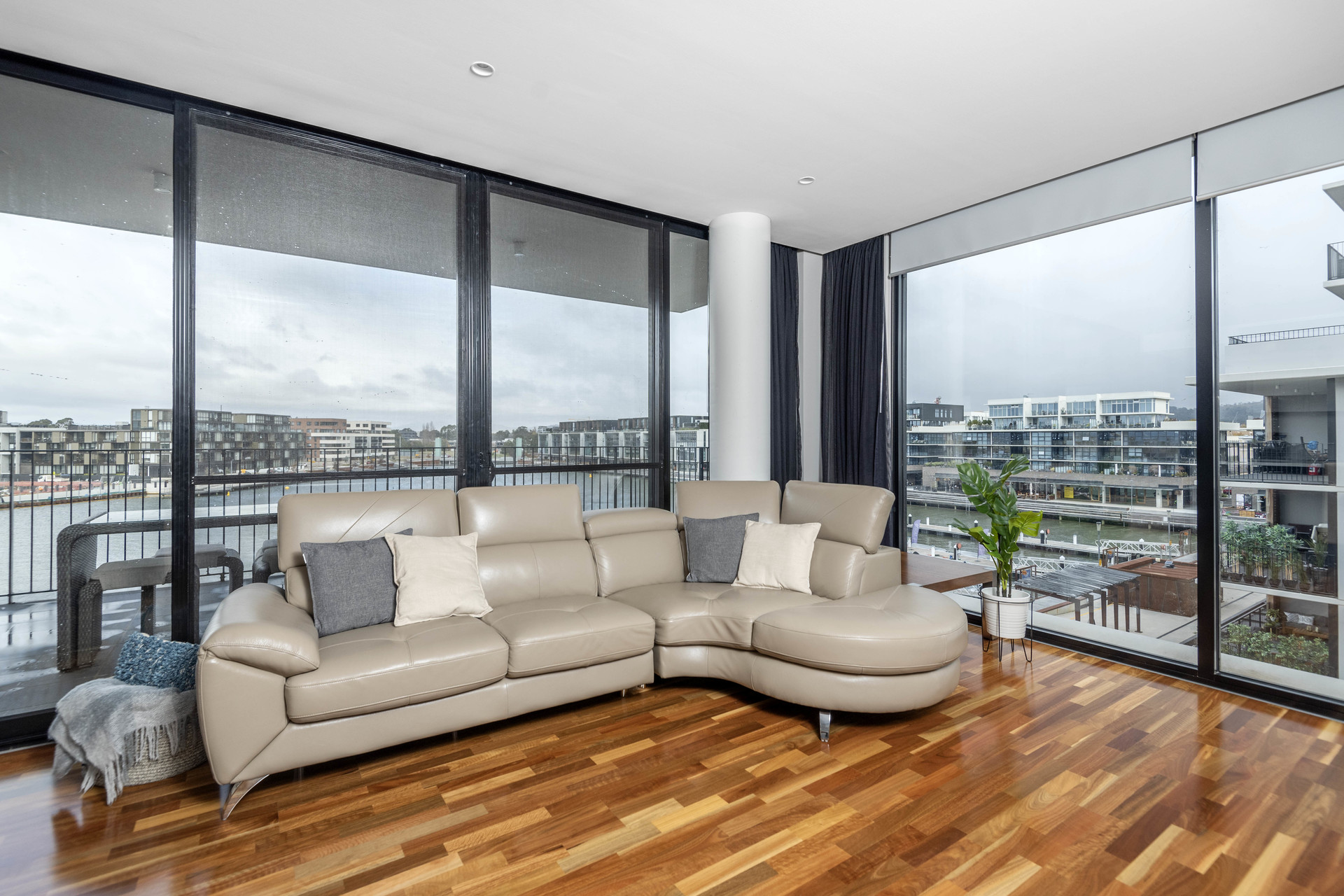 16/10 Trevillian Quay, KINGSTON ACT 2604, Kingston - Thumbnail 2