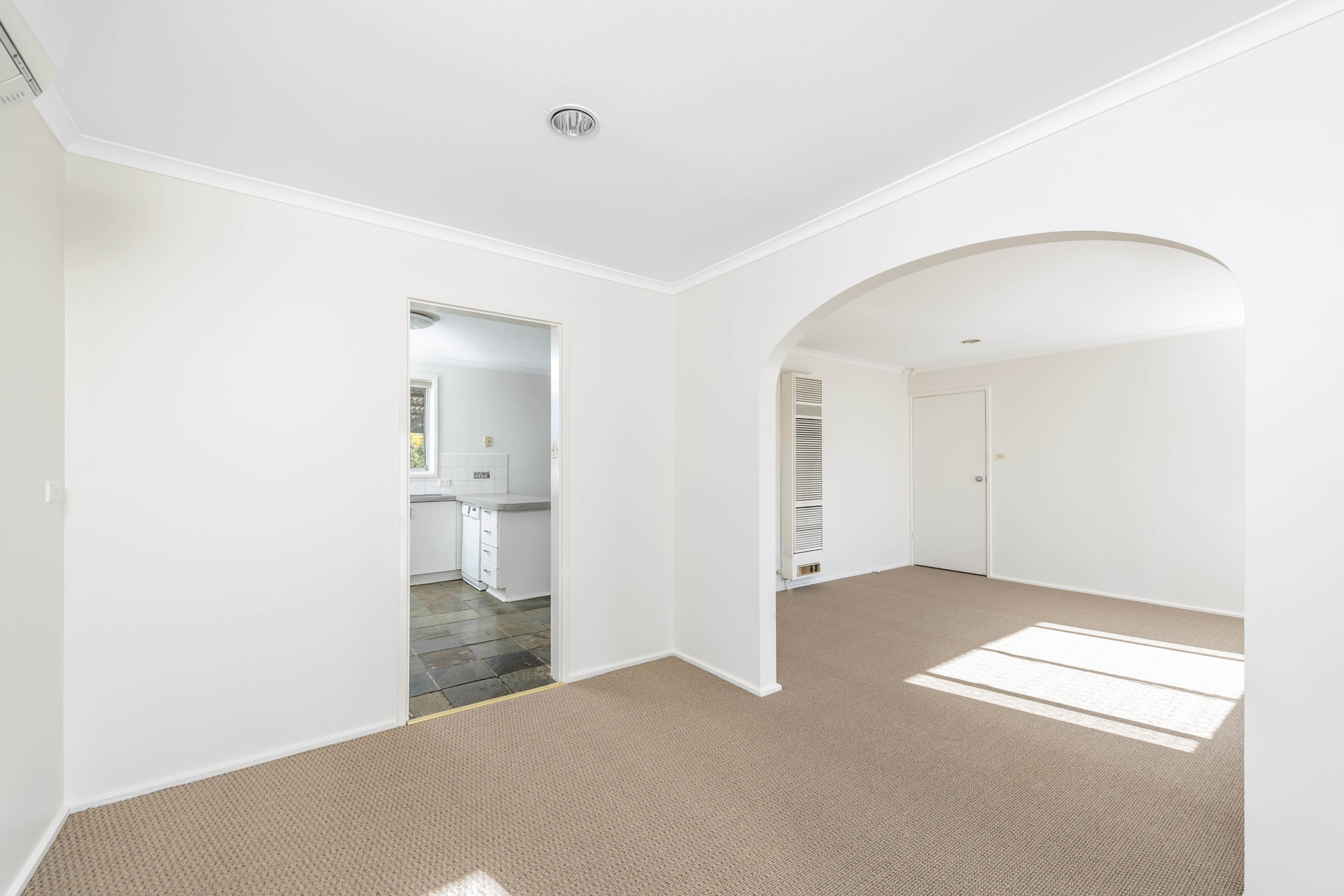 2 Oldfield Circuit, KAMBAH ACT 2902, Kambah - Thumbnail 7