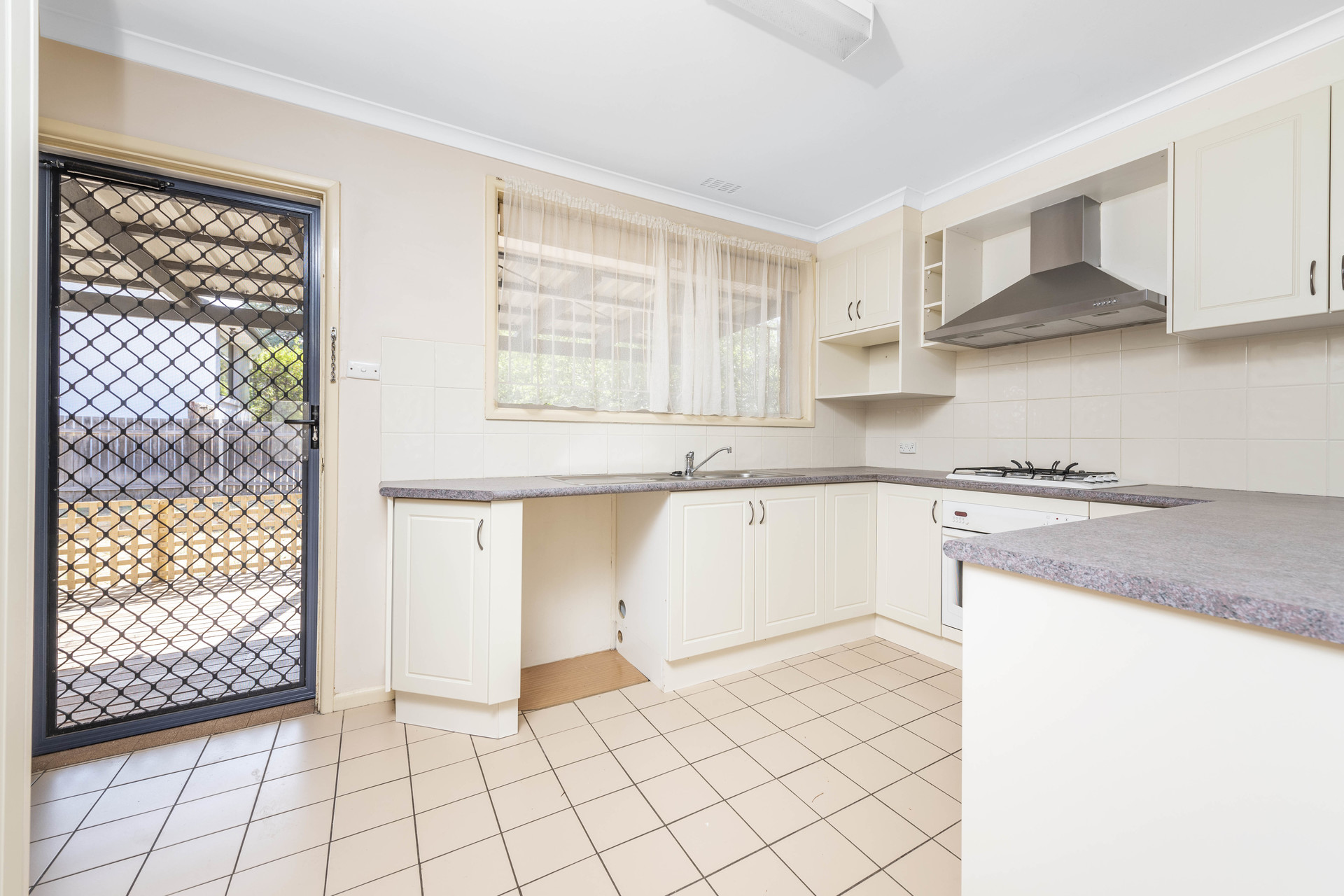 41 Charteris Crescent, CHIFLEY ACT 2606, Chifley - Thumbnail 5