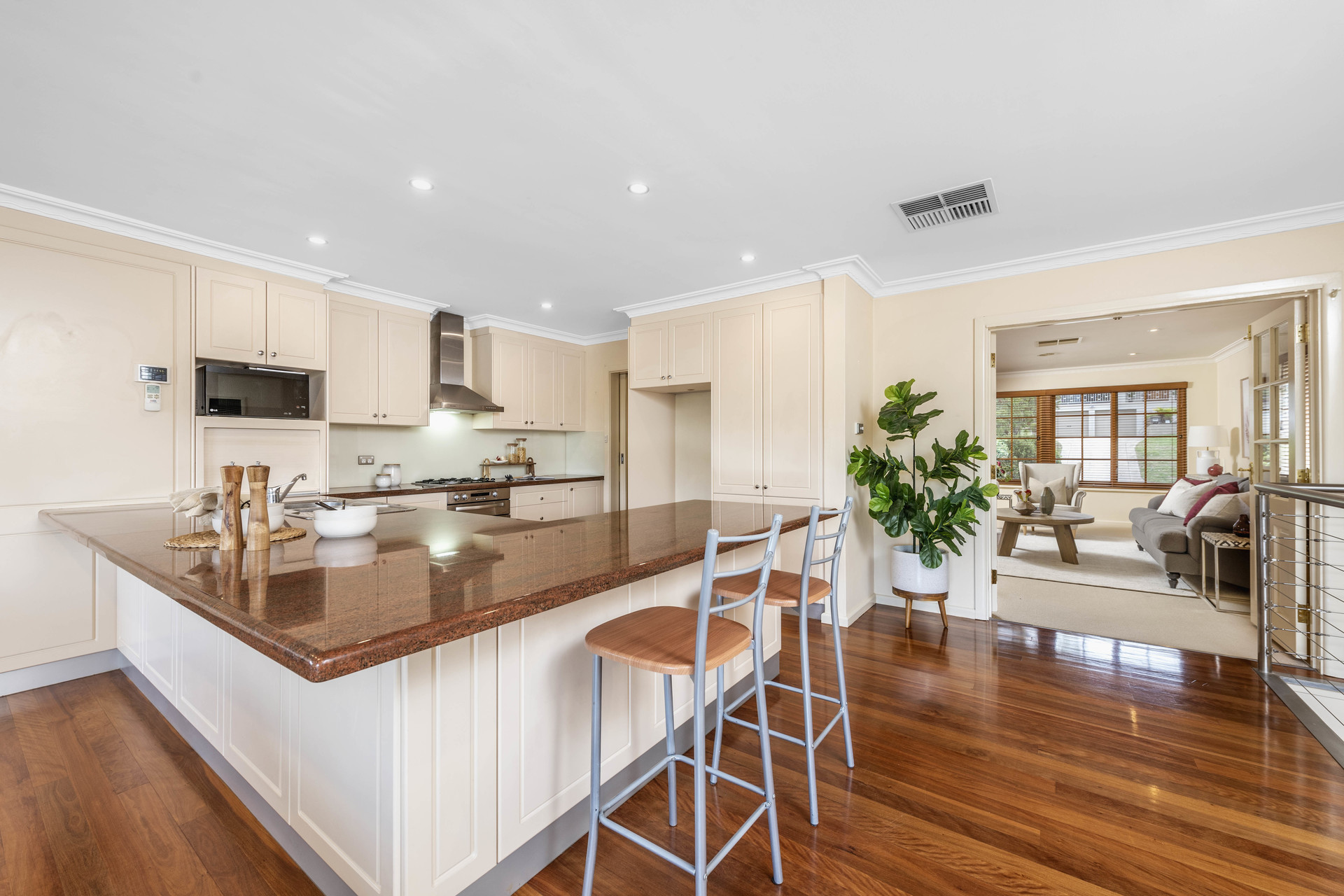 8 Maurice Place, Garran ACT 2605, Garran - Thumbnail 7