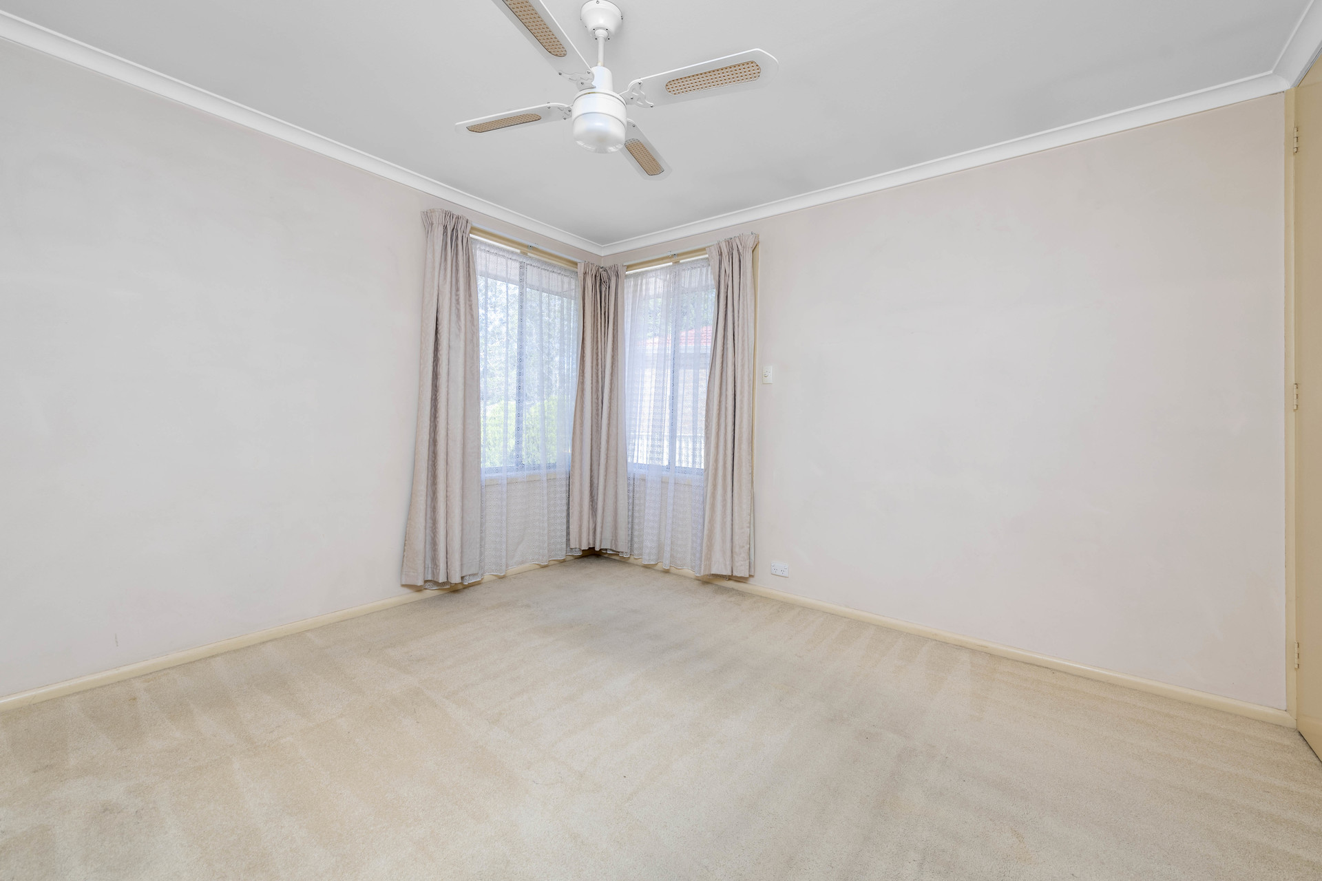 41 Charteris Crescent, CHIFLEY ACT 2606, Chifley - Thumbnail 8