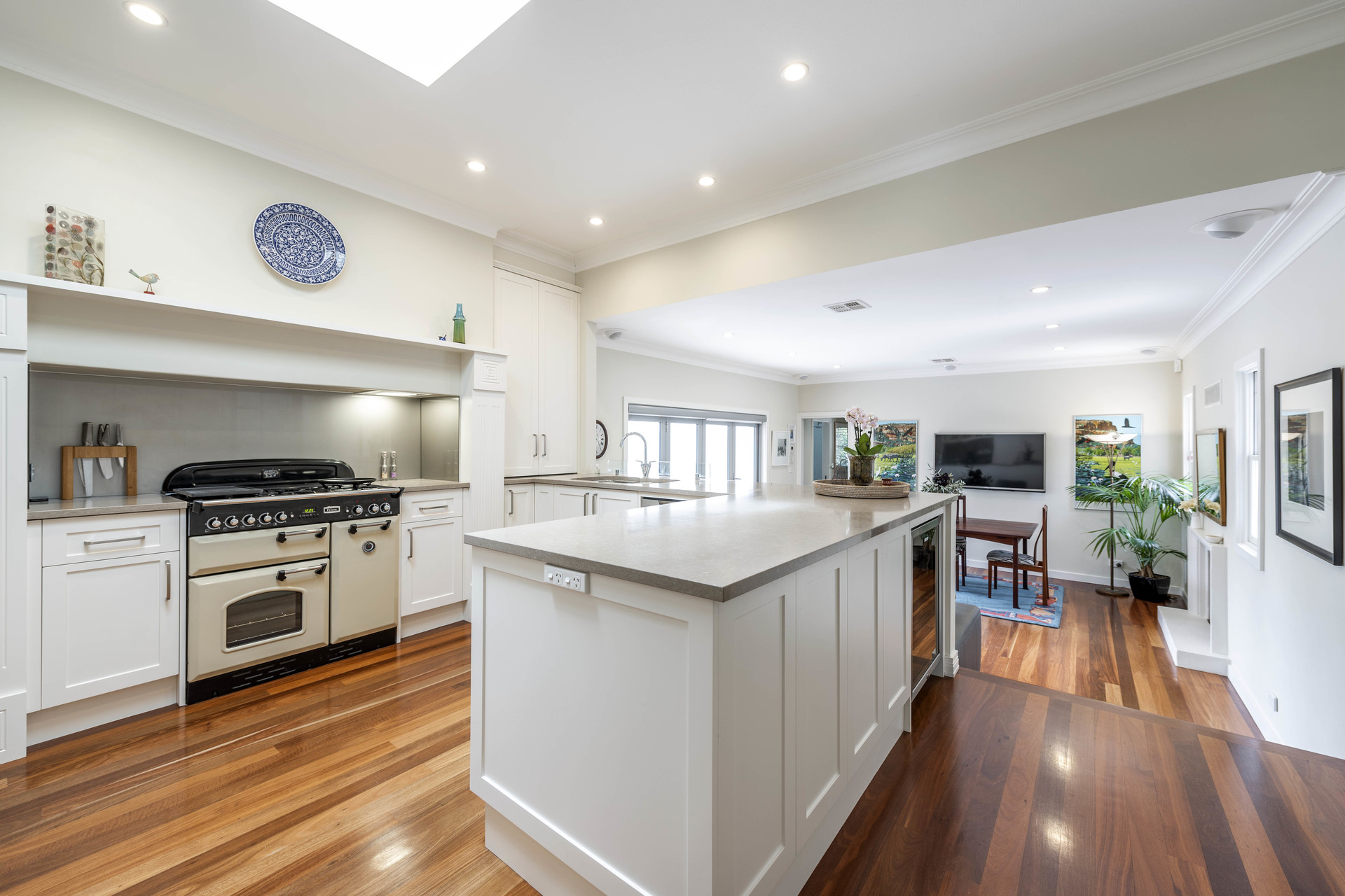 2 Belmore Gardens, BARTON ACT 2600, Barton - Thumbnail 4