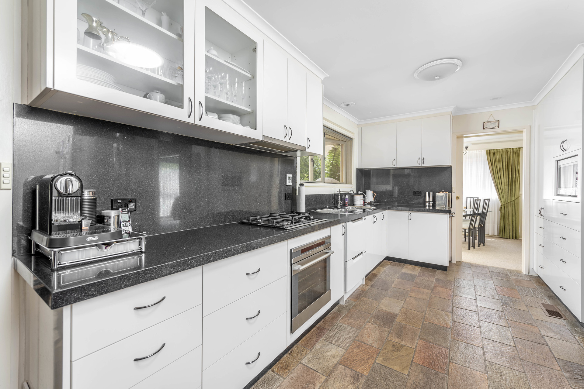 47 Langdon Avenue, WANNIASSA ACT 2903, Wanniassa - Thumbnail 4