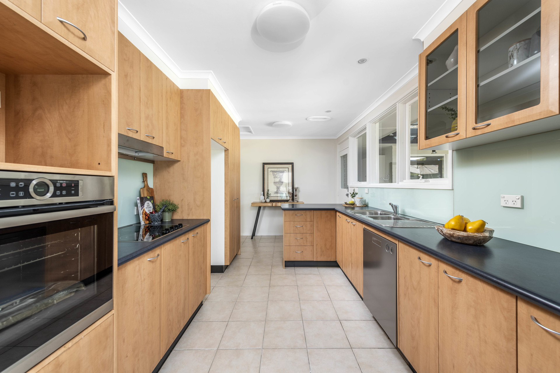 14 Maygar Street, Hughes ACT 2605, Hughes - Thumbnail 8