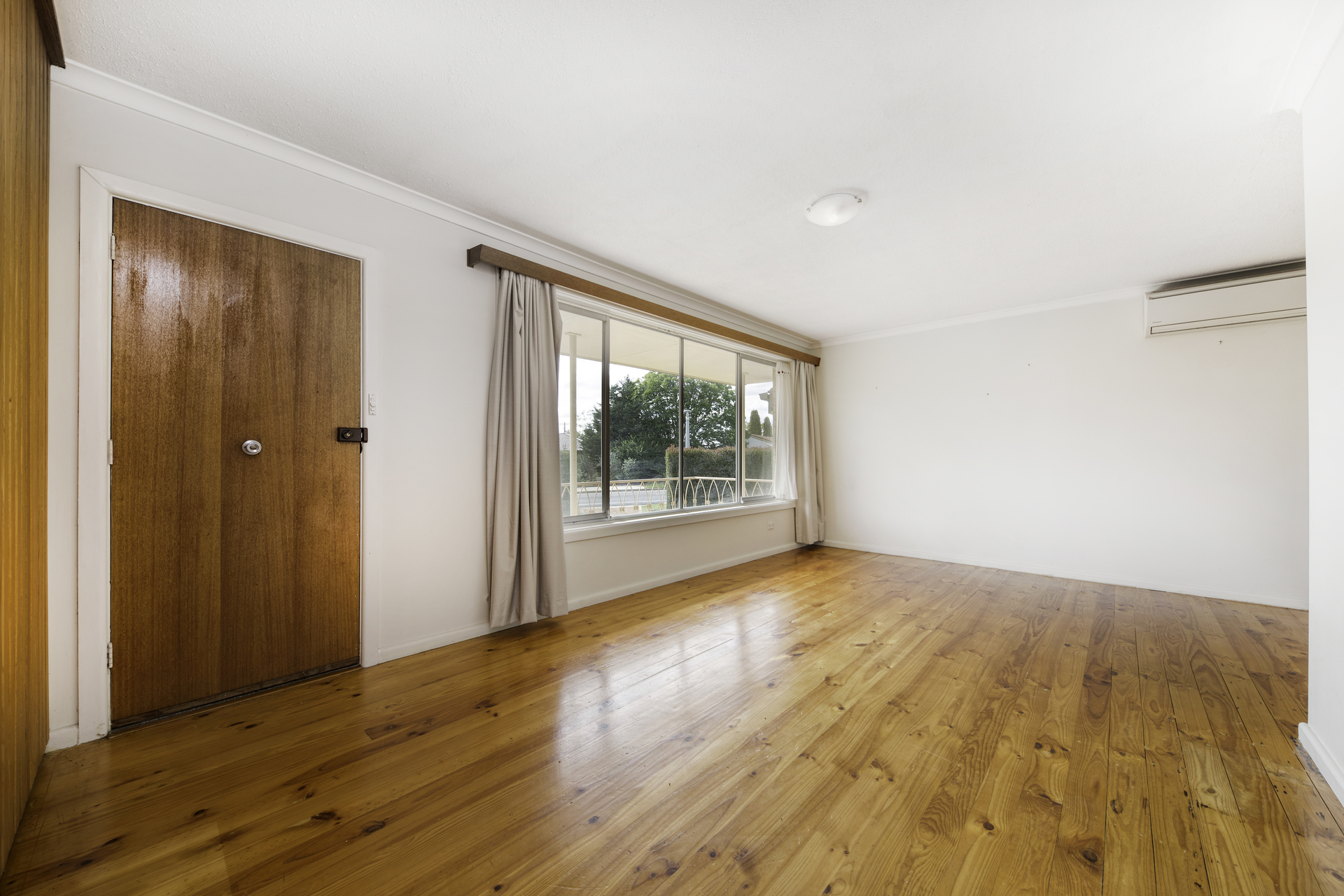 1 Kennerley Street, Curtin ACT 2605, Curtin - Thumbnail 3
