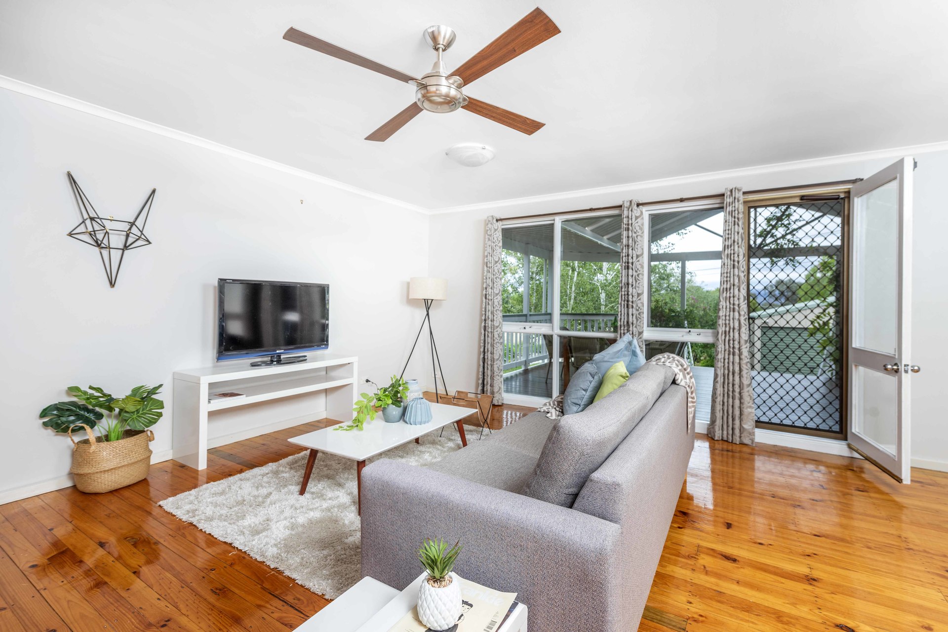 113 Livingston Avenue, KAMBAH ACT 2902, Kambah - Thumbnail 4