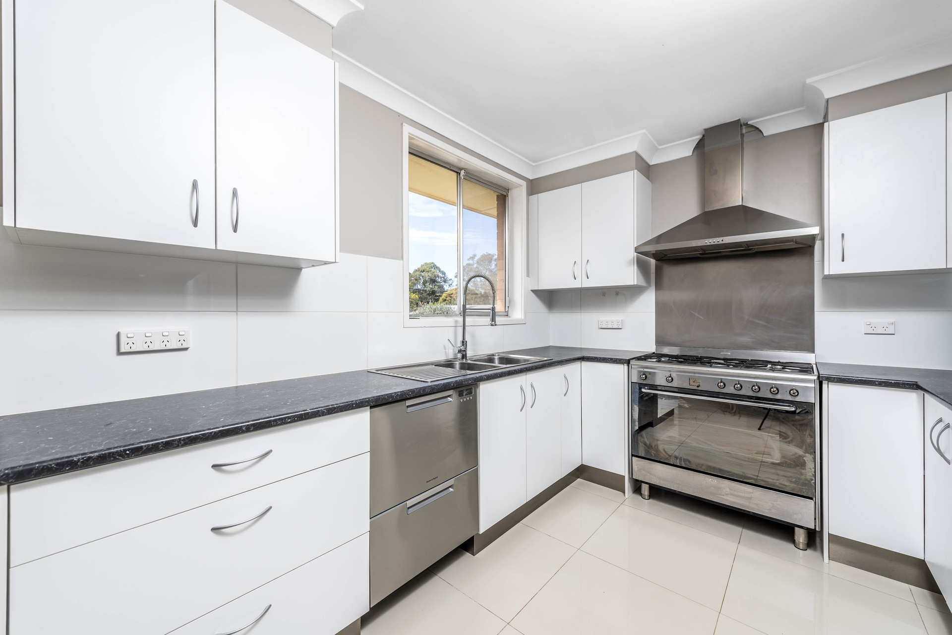 13 Maygar Street, Hughes ACT 2605, Hughes - Thumbnail 4