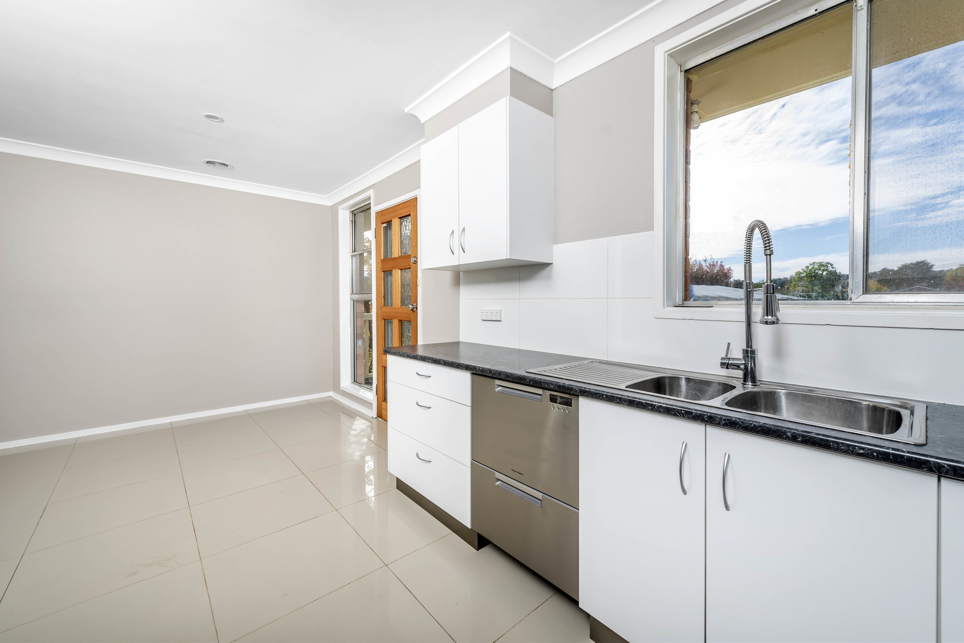 13 Maygar Street, Hughes ACT 2605, Hughes - Thumbnail 6