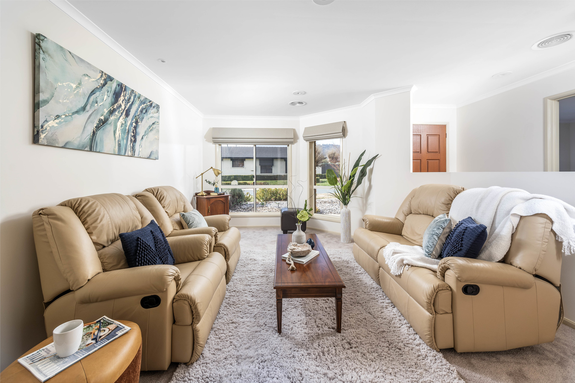 33 Oxenham Circuit, Gordon ACT 2906, Gordon - Thumbnail 2