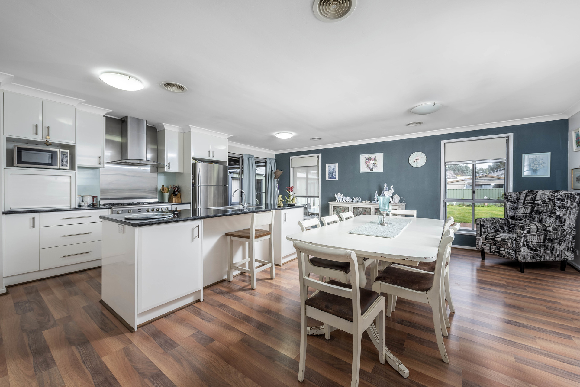 19 Chirnside Circuit, Kambah ACT 2902, Kambah - Thumbnail 2