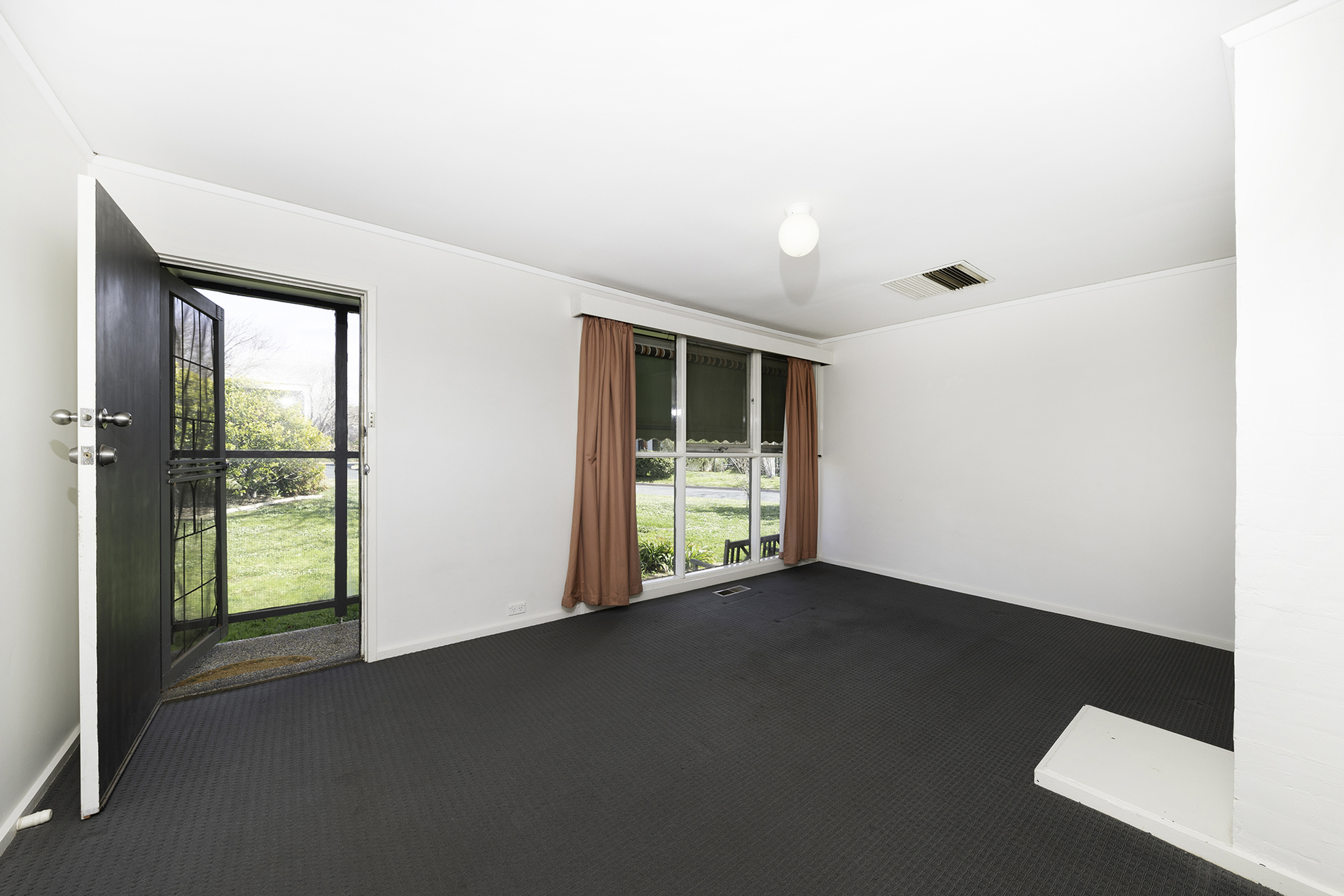 2 McPhee Place, Curtin ACT 2605, Curtin - Thumbnail 4