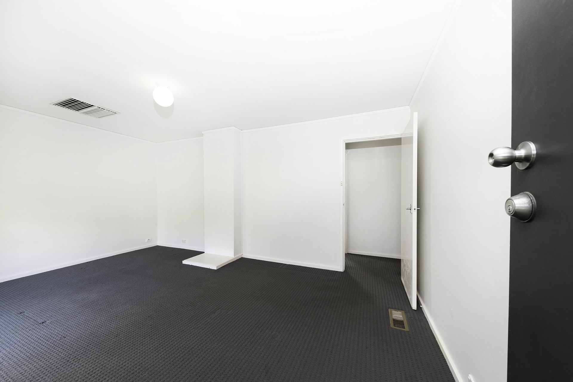 2 McPhee Place, Curtin ACT 2605, Curtin - Thumbnail 6