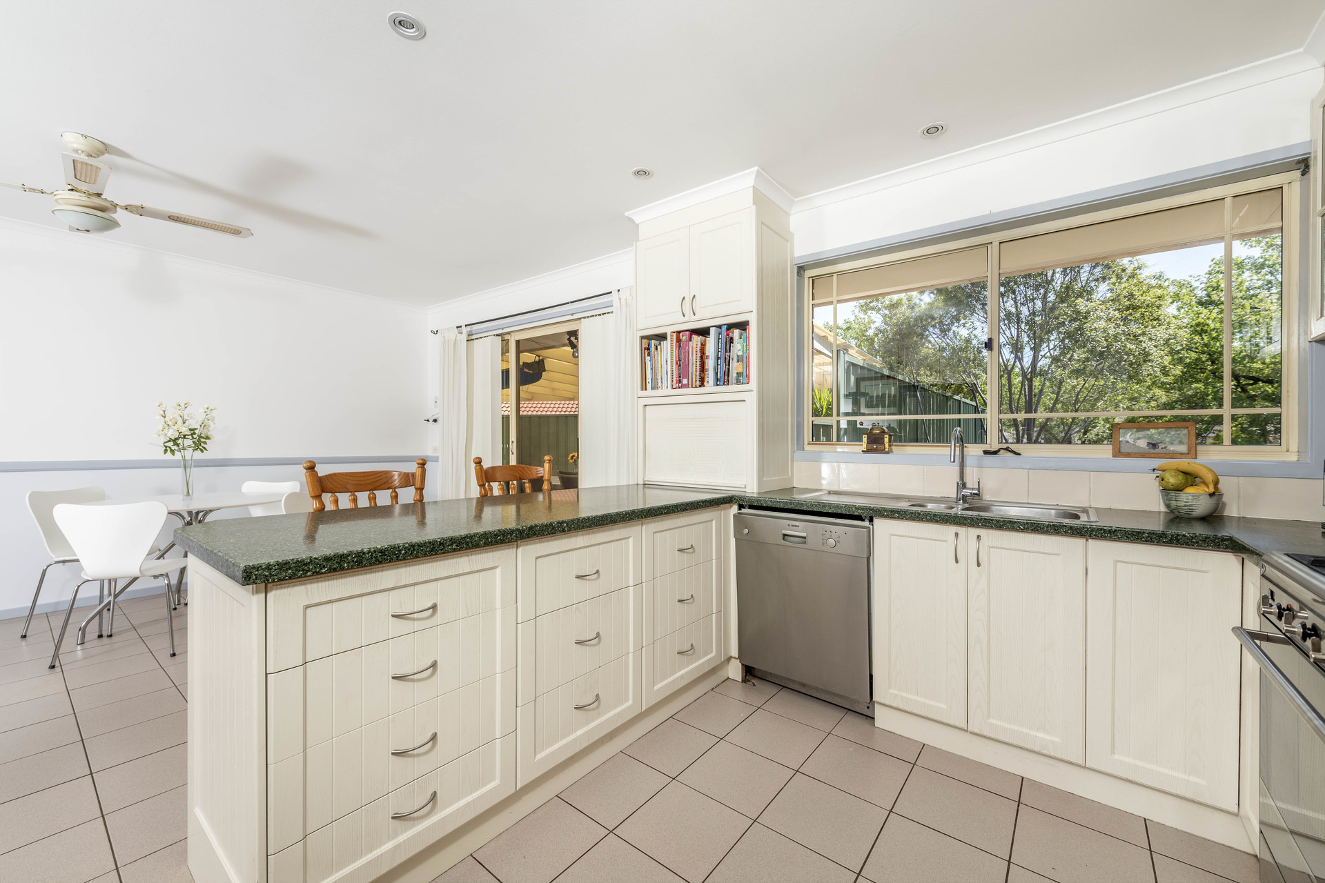 3 Mackney Place, Gordon ACT 2906, Gordon - Thumbnail 4