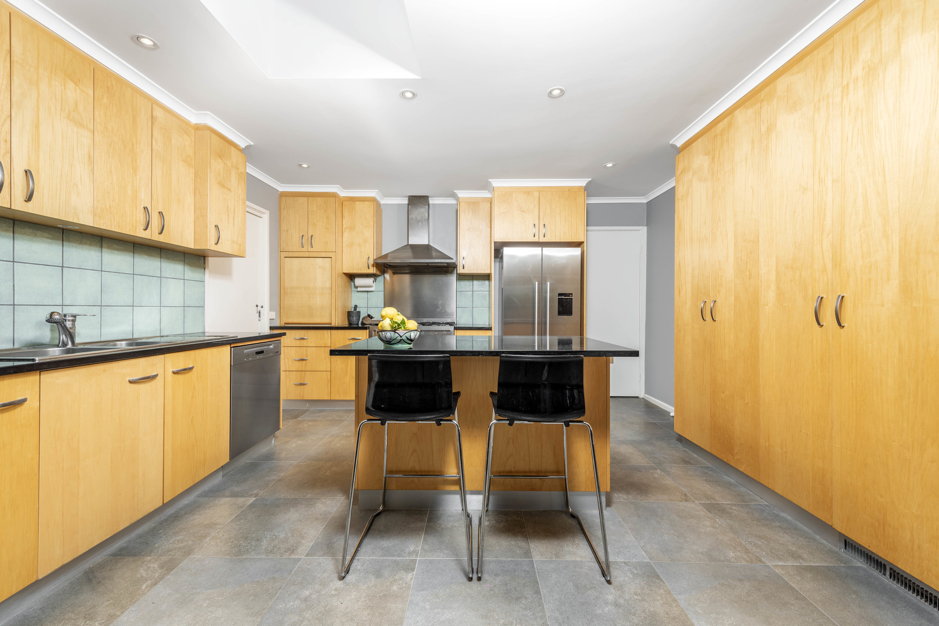 102 Hawkesbury Crescent, Farrer ACT 2607, Farrer - Thumbnail 5