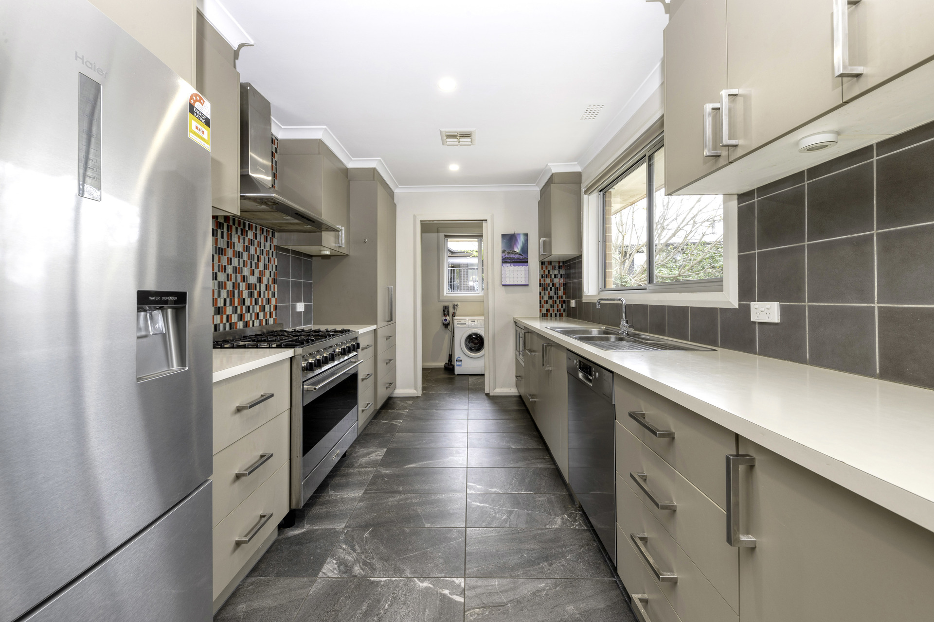 37 Parker Street, Curtin ACT 2605, Curtin - Thumbnail 5