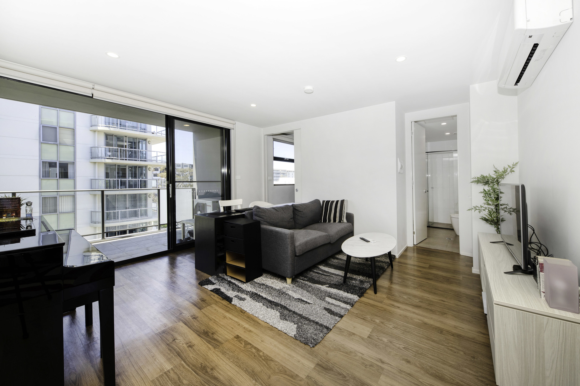 602/4 Masson Street, Turner ACT 2612, Turner - Thumbnail 3
