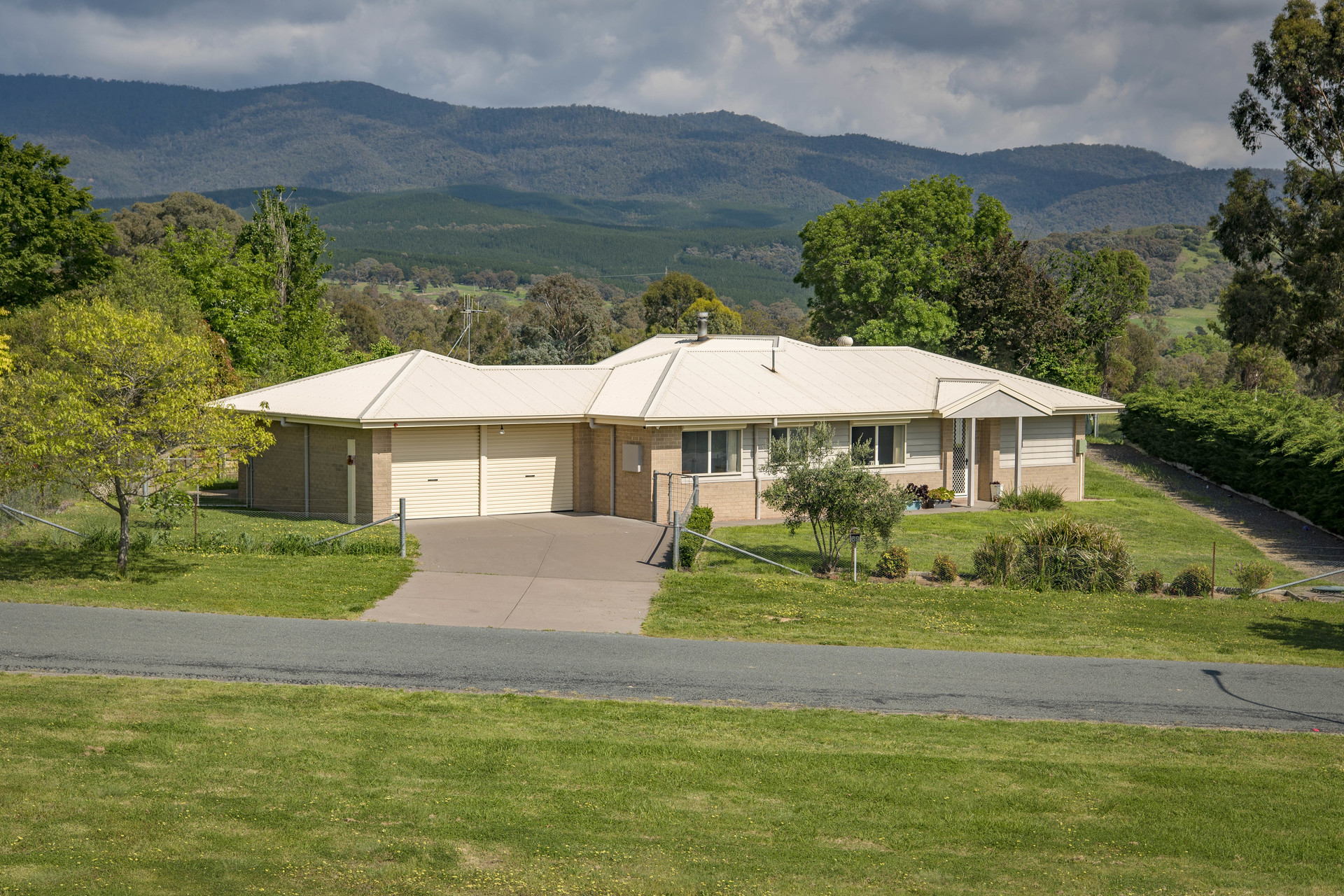 69 Jim Bradley Crescent, Uriarra Village ACT 2611, Uriarra Village - Thumbnail 2
