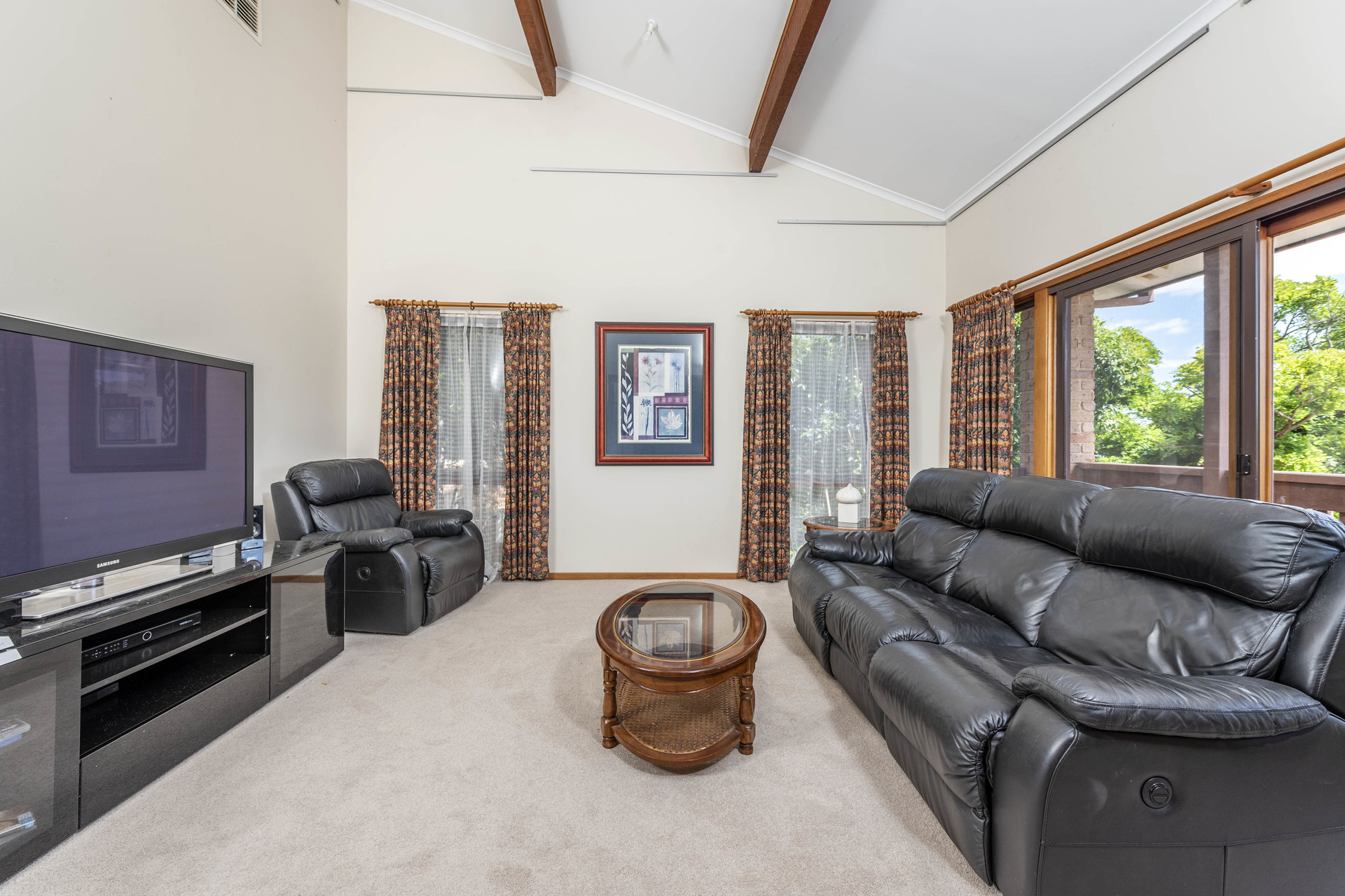8 Bourchier Close, Calwell ACT 2905, Calwell - Thumbnail 2