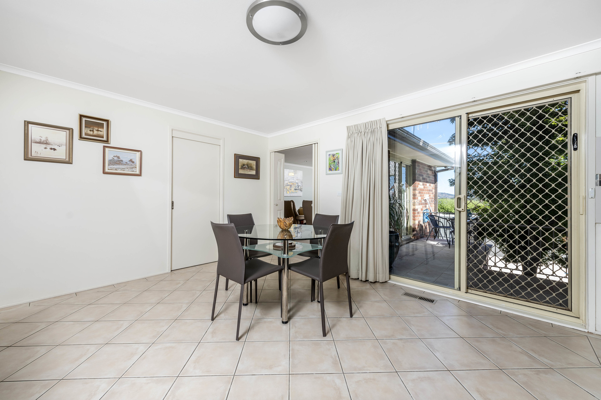 9 Shirra Close, Monash ACT 2904, Monash - Thumbnail 7