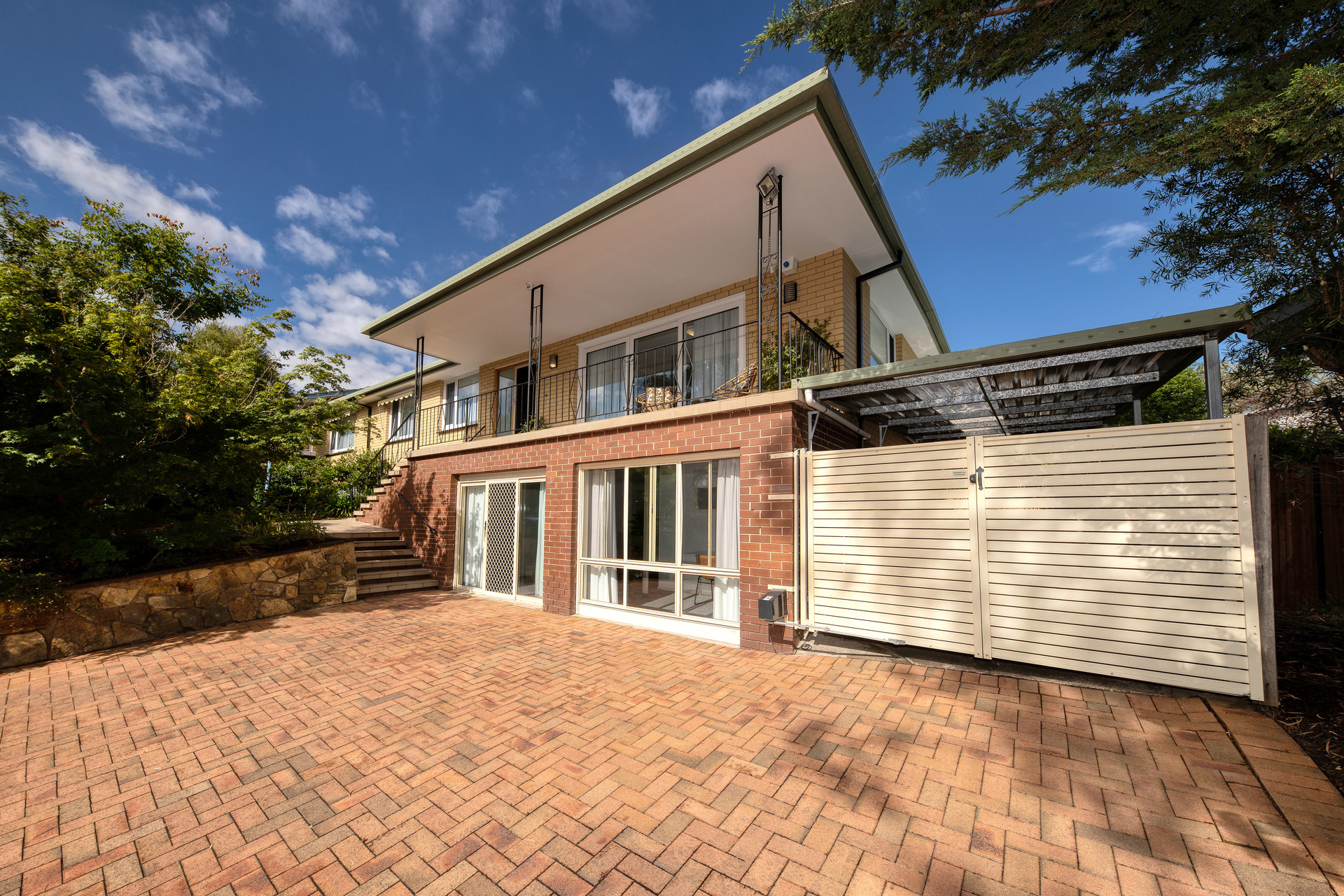 46 Southwell Street, Weetangera ACT 2614, Weetangera - Thumbnail 2