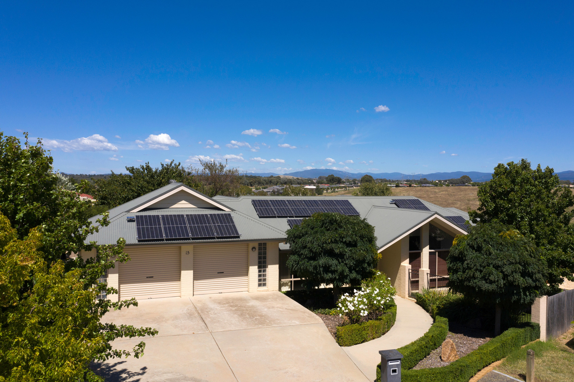 15 Loxton Place, Dunlop ACT 2615, Dunlop - Thumbnail 2