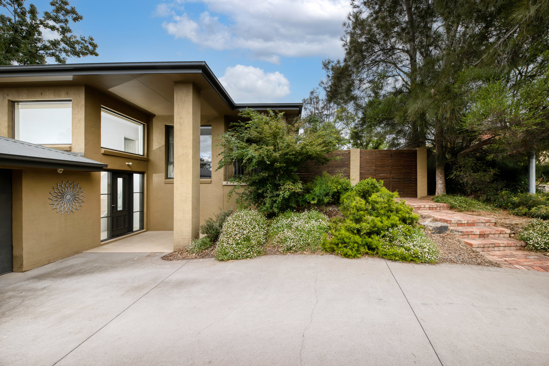 15 Willcock Place, Curtin ACT 2605, Curtin - Thumbnail 3
